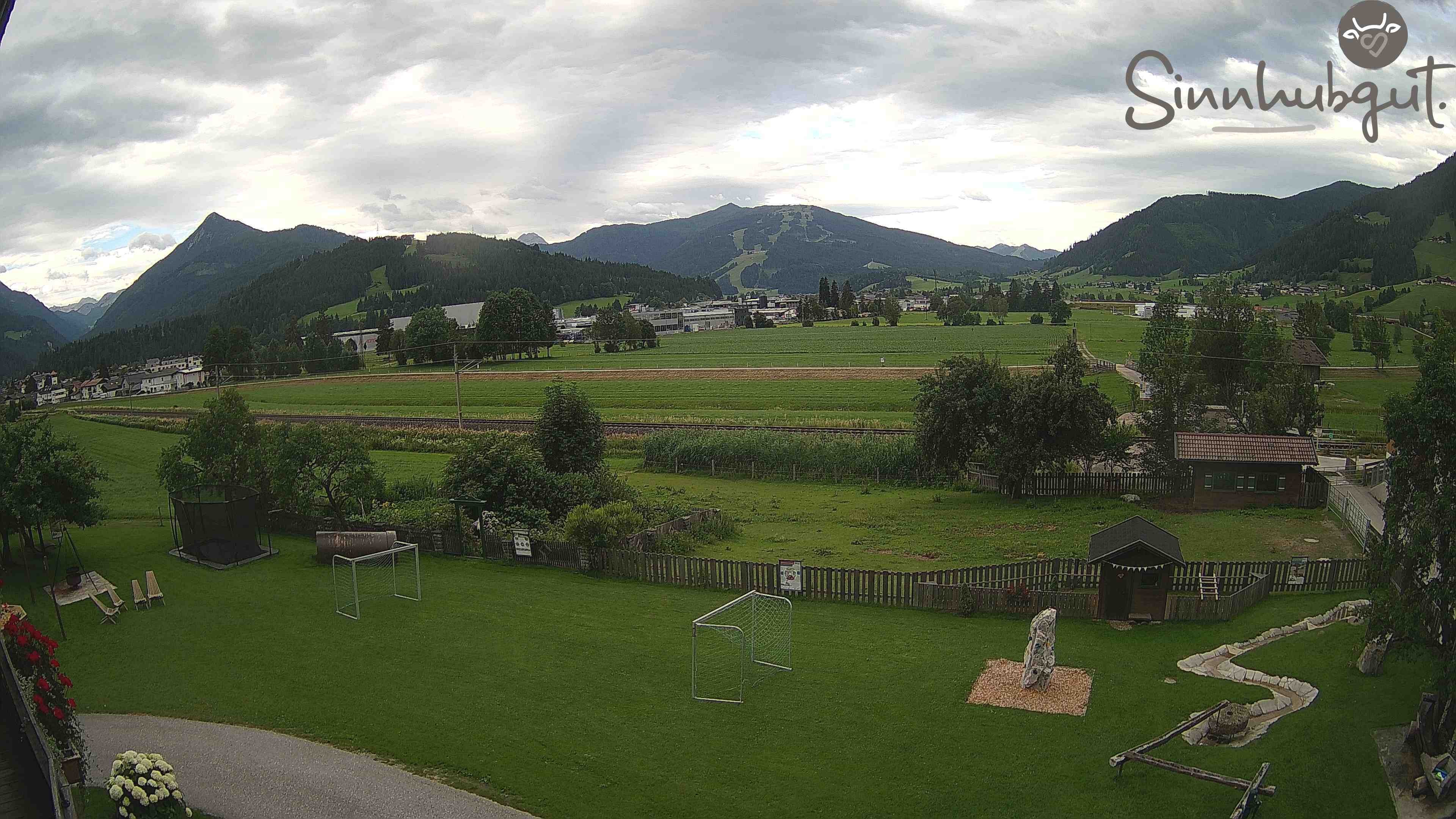 Archived image Webcam Sinnhub farm - Altenmarkt