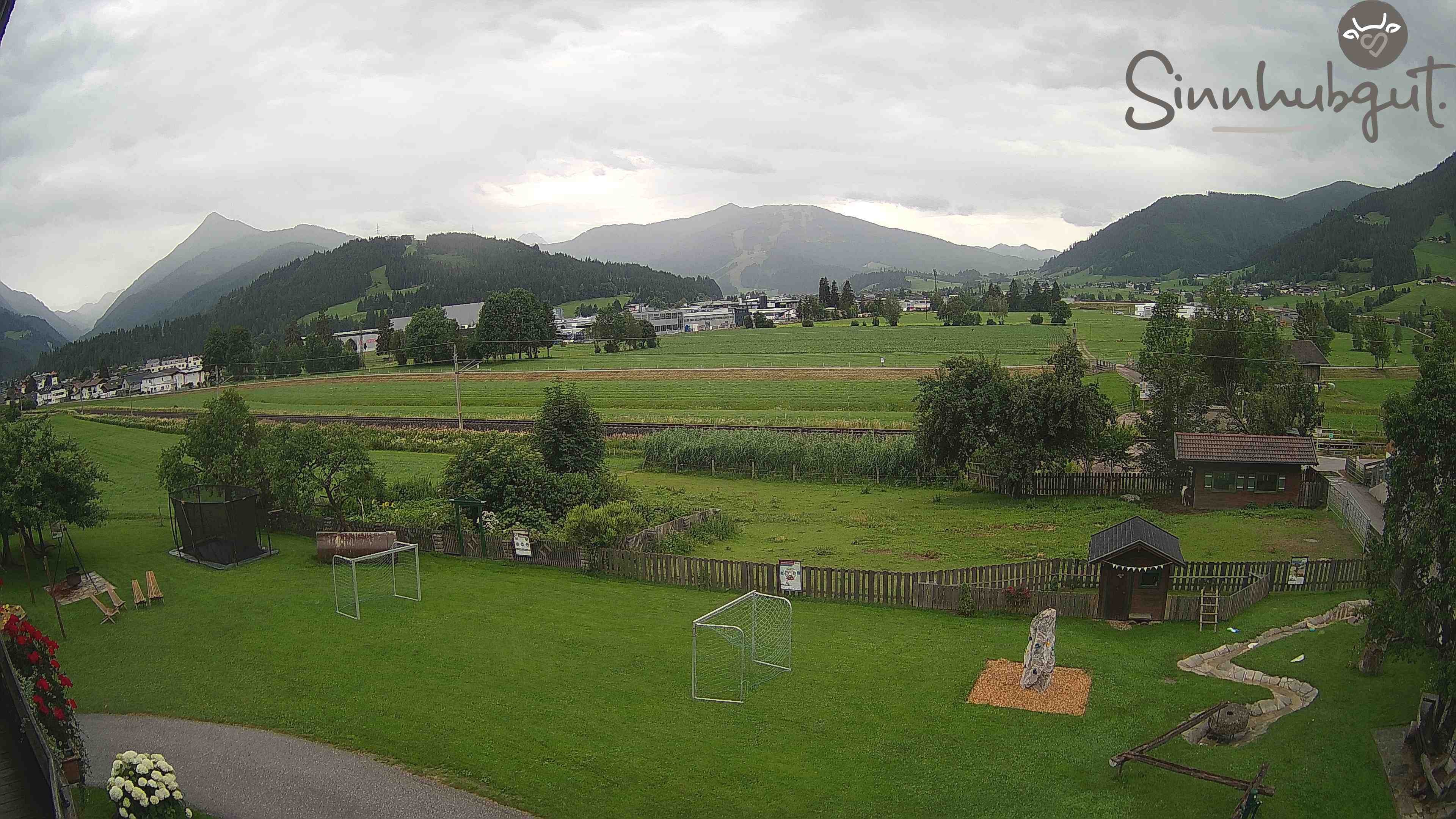 Archived image Webcam Sinnhub farm - Altenmarkt