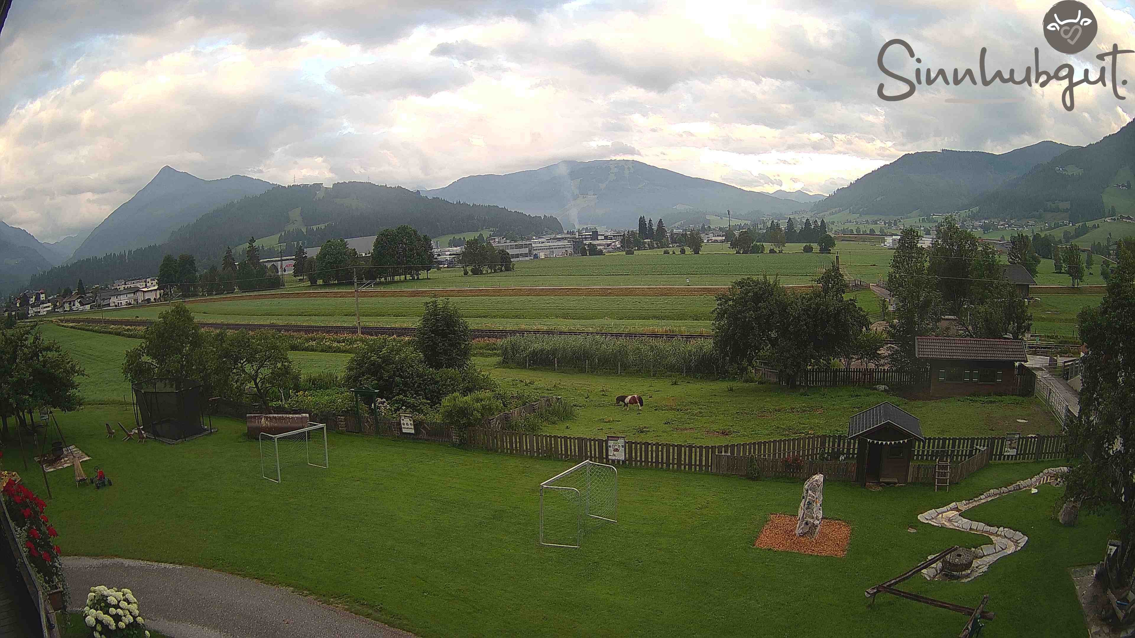 Archived image Webcam Sinnhub farm - Altenmarkt