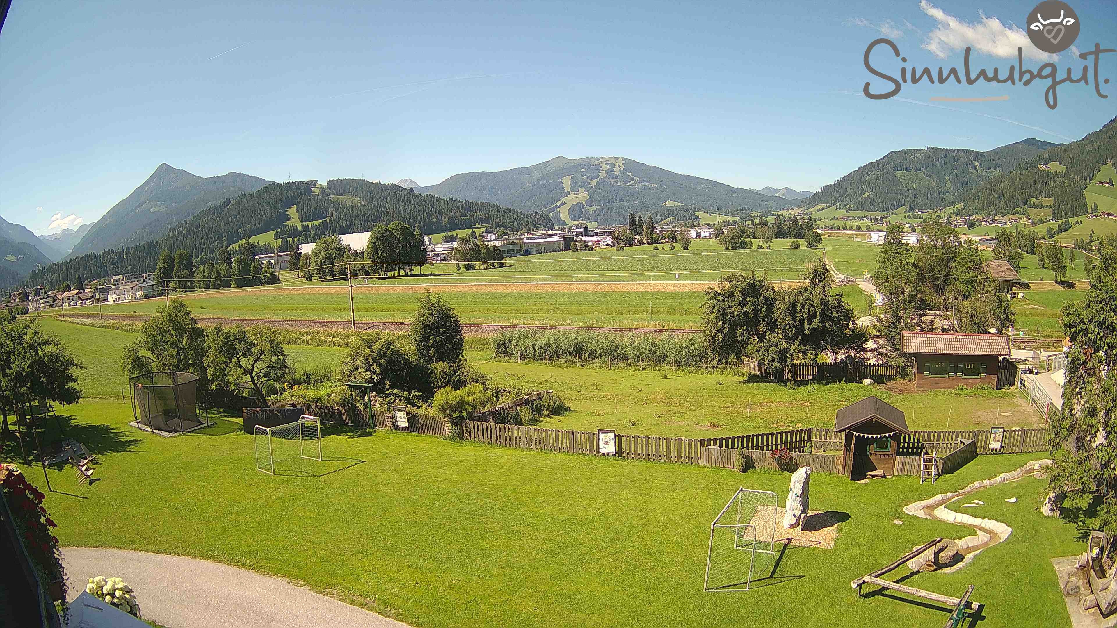 Archived image Webcam Sinnhub farm - Altenmarkt