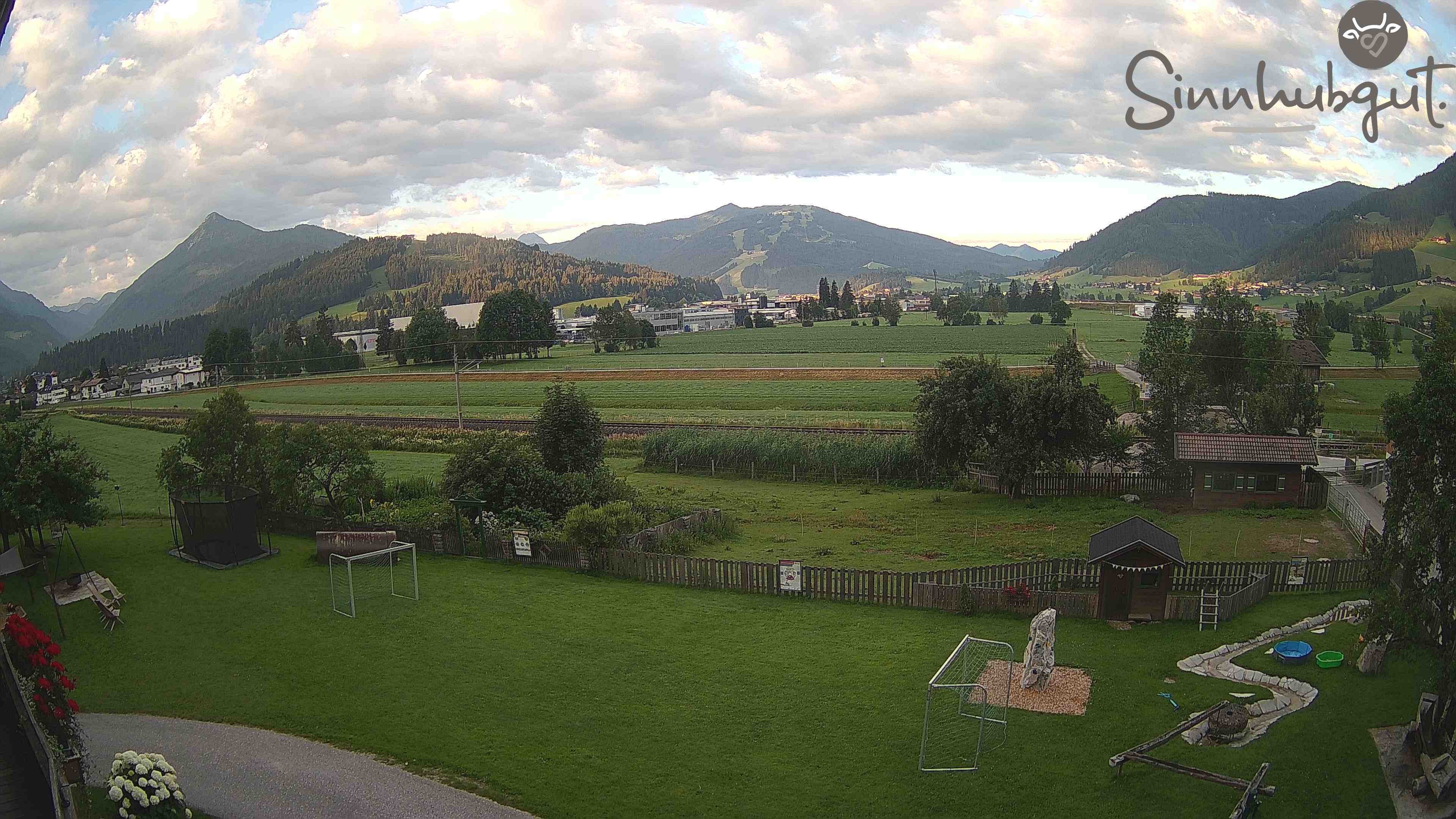 Archived image Webcam Sinnhub farm - Altenmarkt