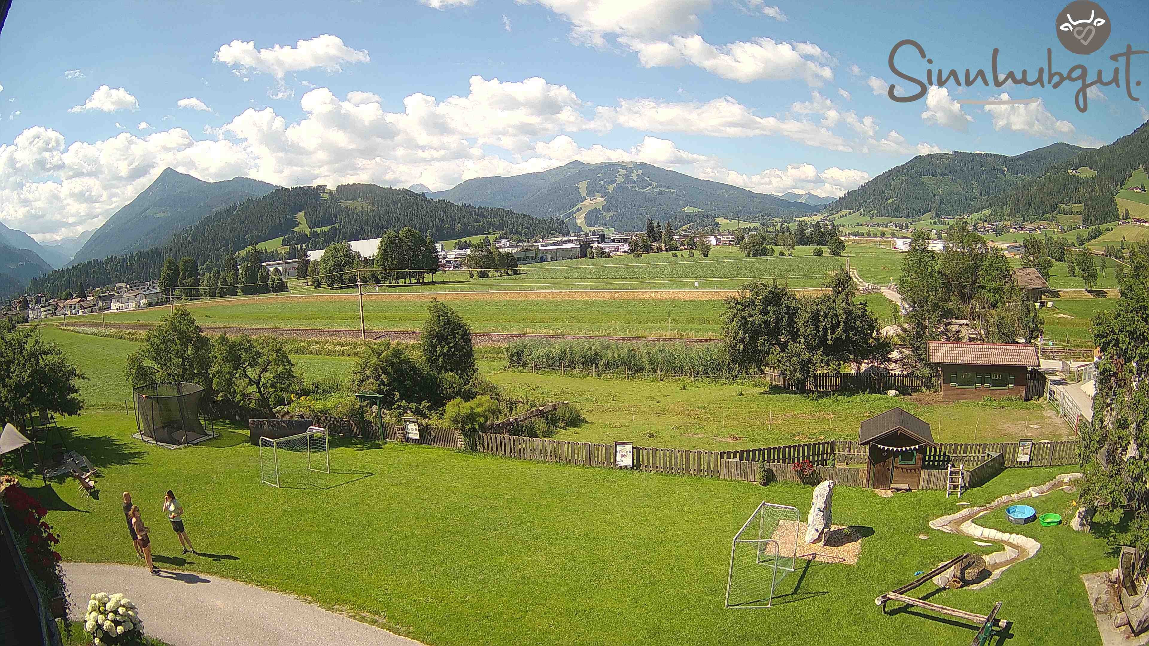 Archived image Webcam Sinnhub farm - Altenmarkt