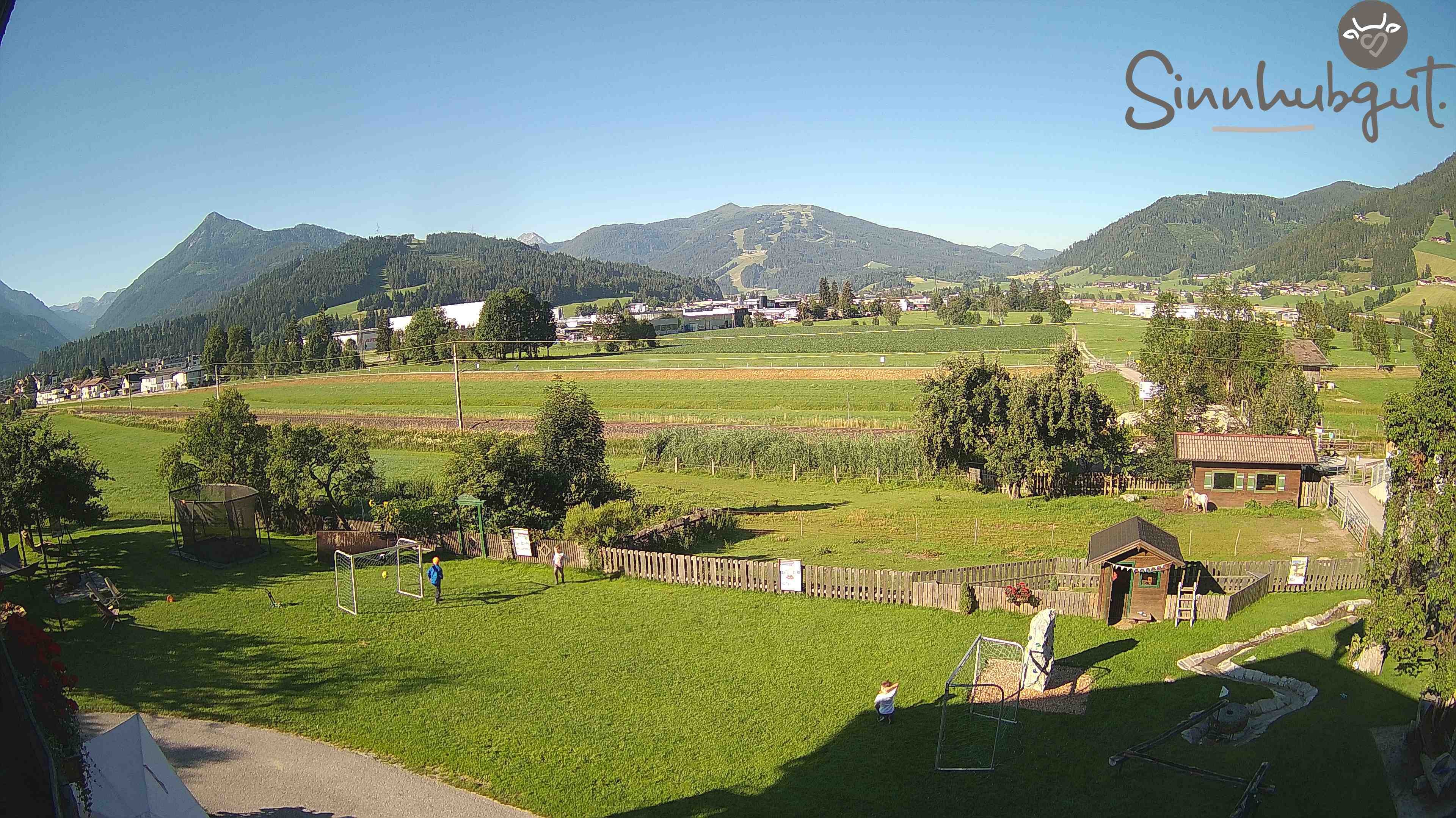 Archived image Webcam Sinnhub farm - Altenmarkt