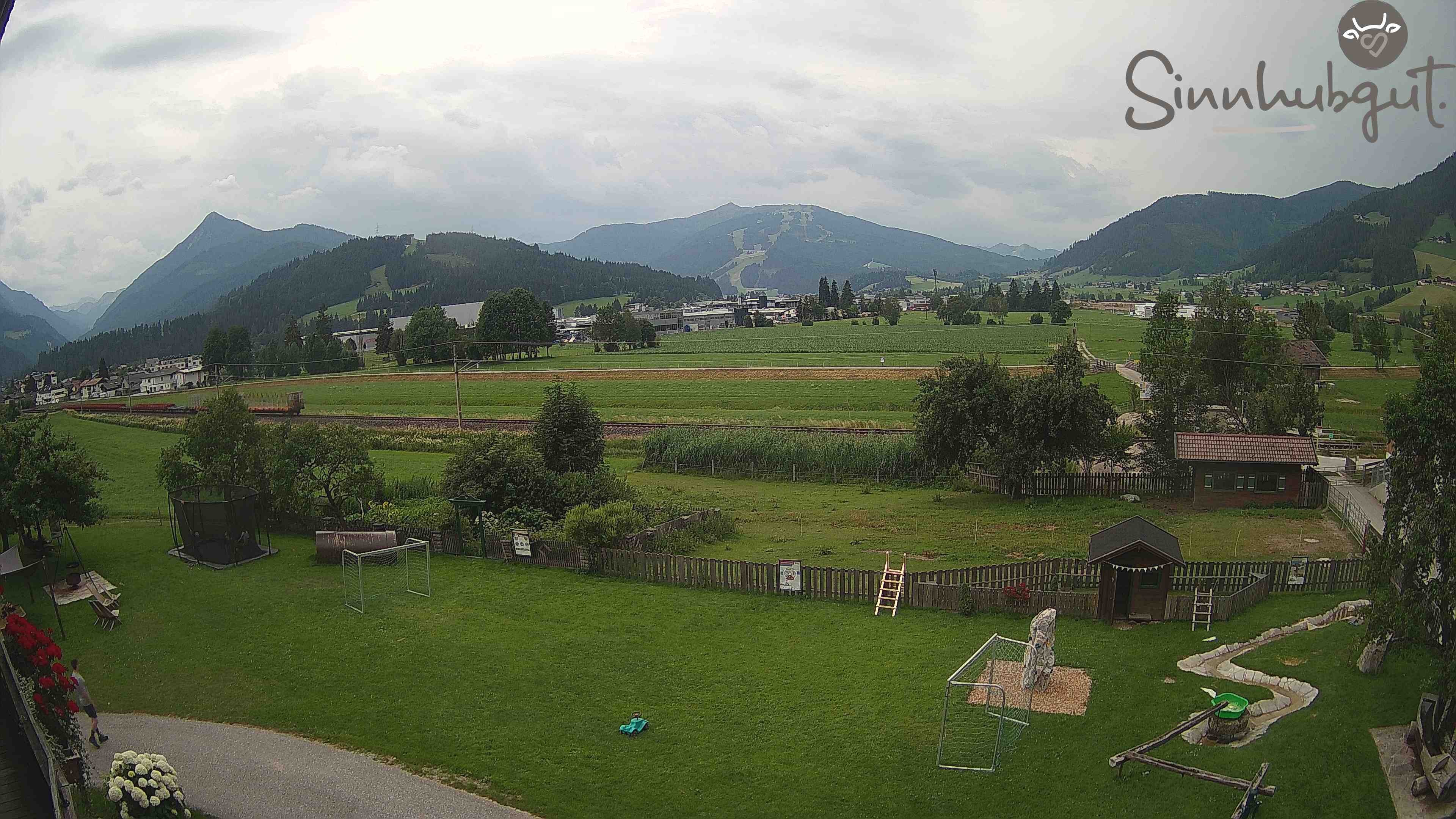 Archived image Webcam Sinnhub farm - Altenmarkt