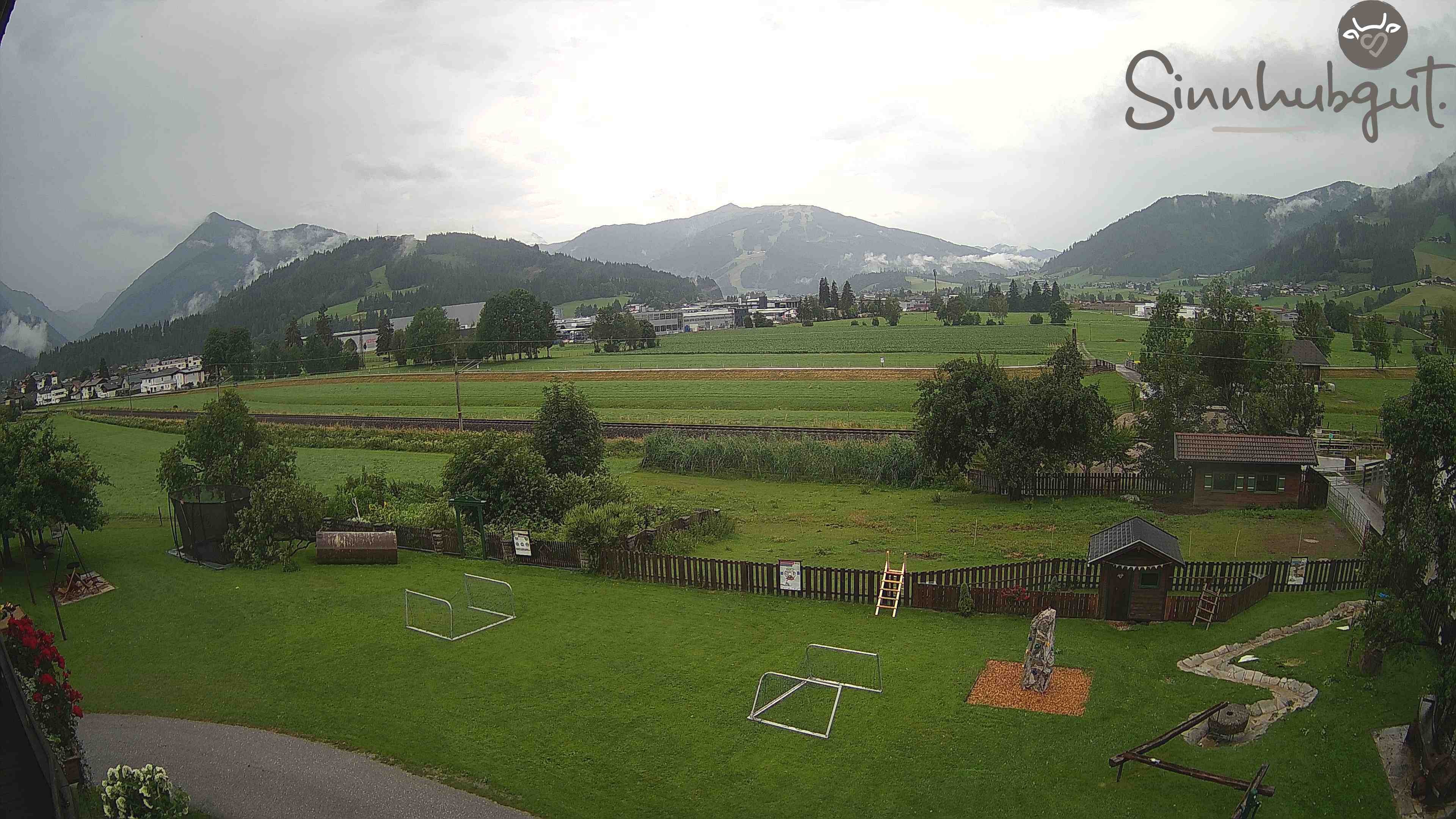 Archived image Webcam Sinnhub farm - Altenmarkt