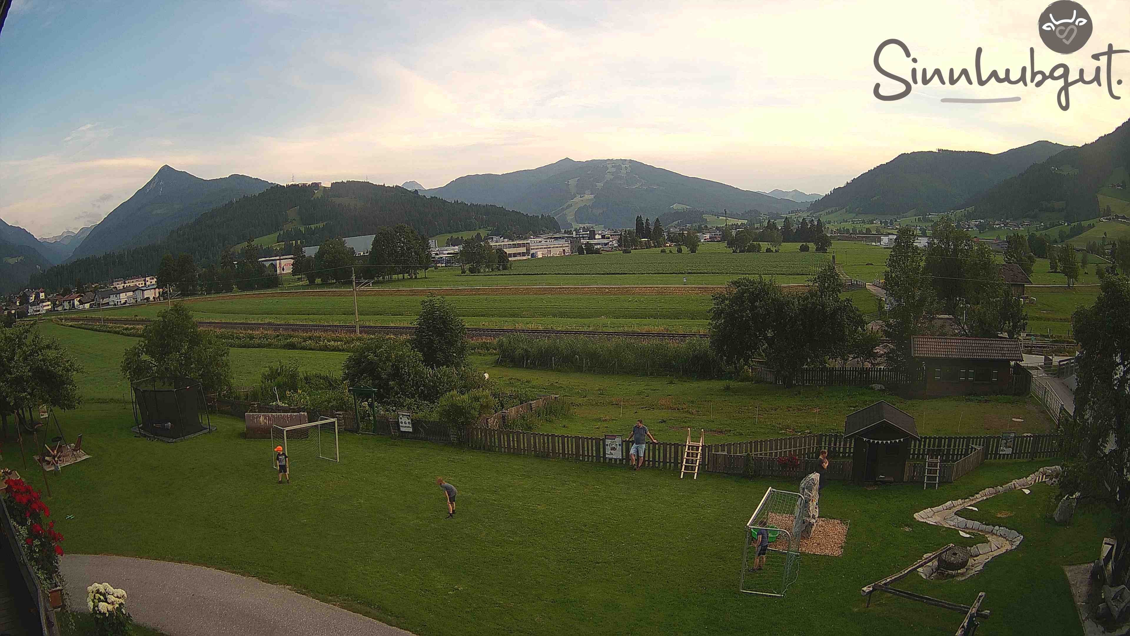 Archived image Webcam Sinnhub farm - Altenmarkt