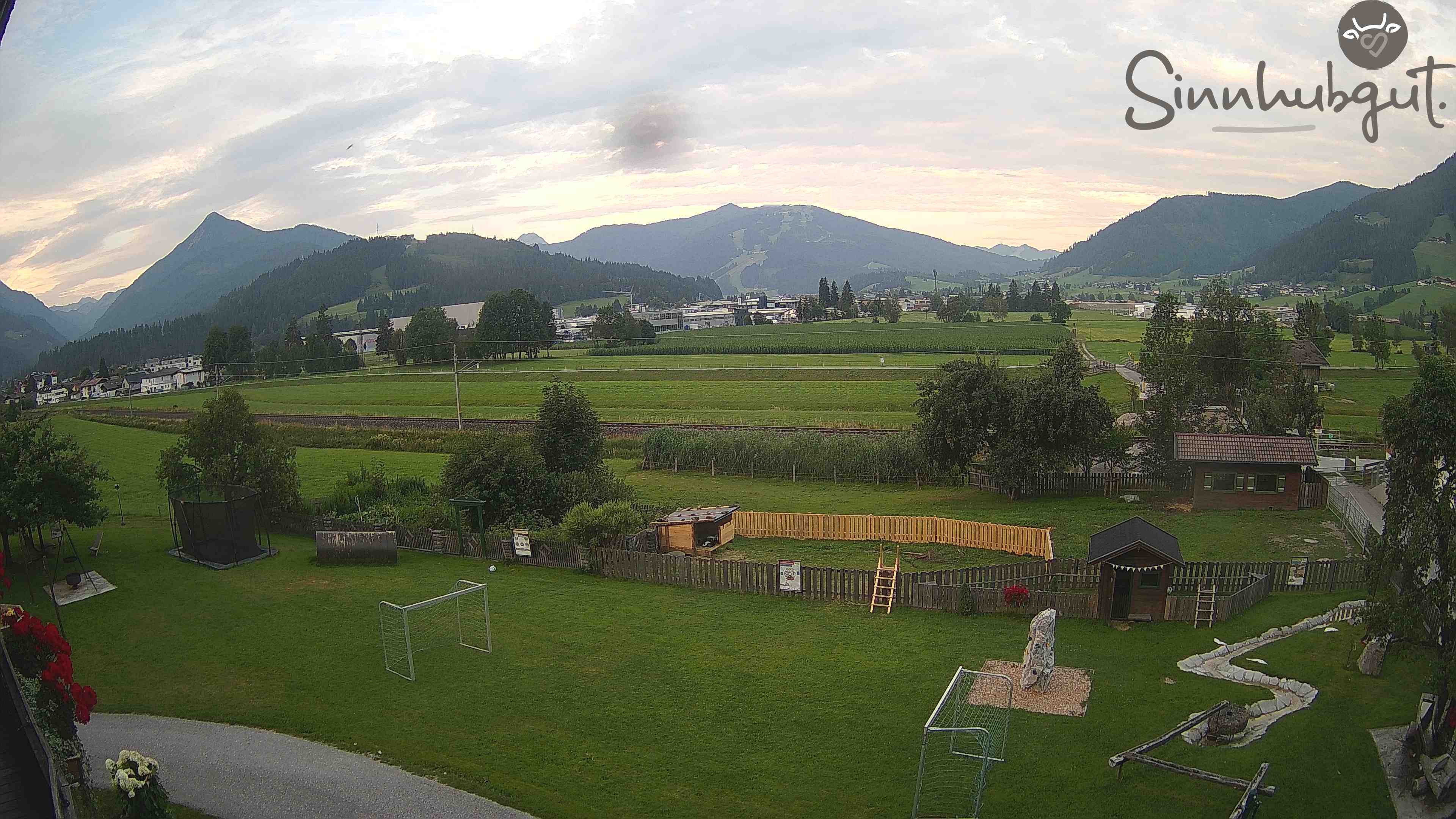 Archived image Webcam Sinnhub farm - Altenmarkt