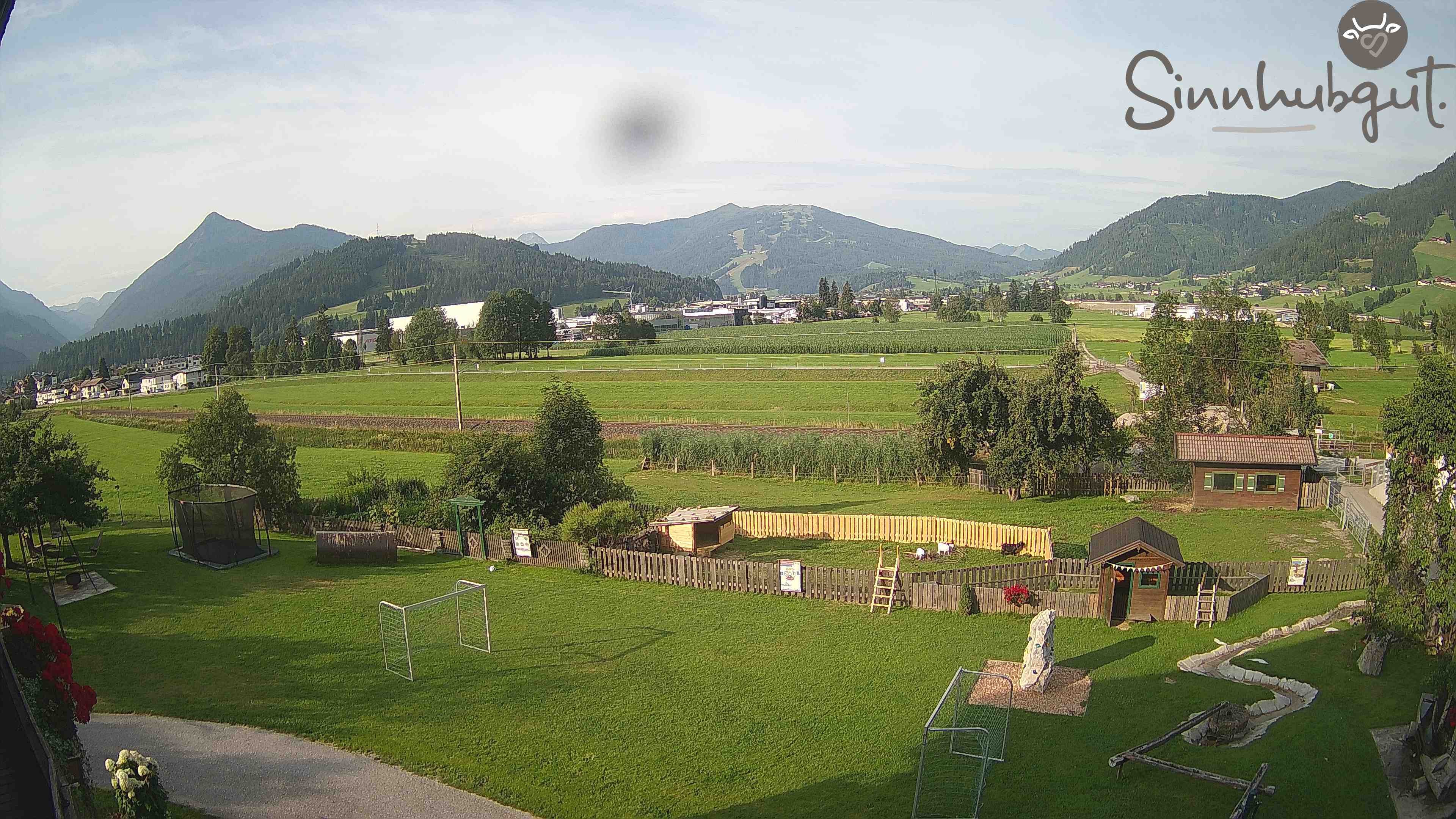 Archived image Webcam Sinnhub farm - Altenmarkt