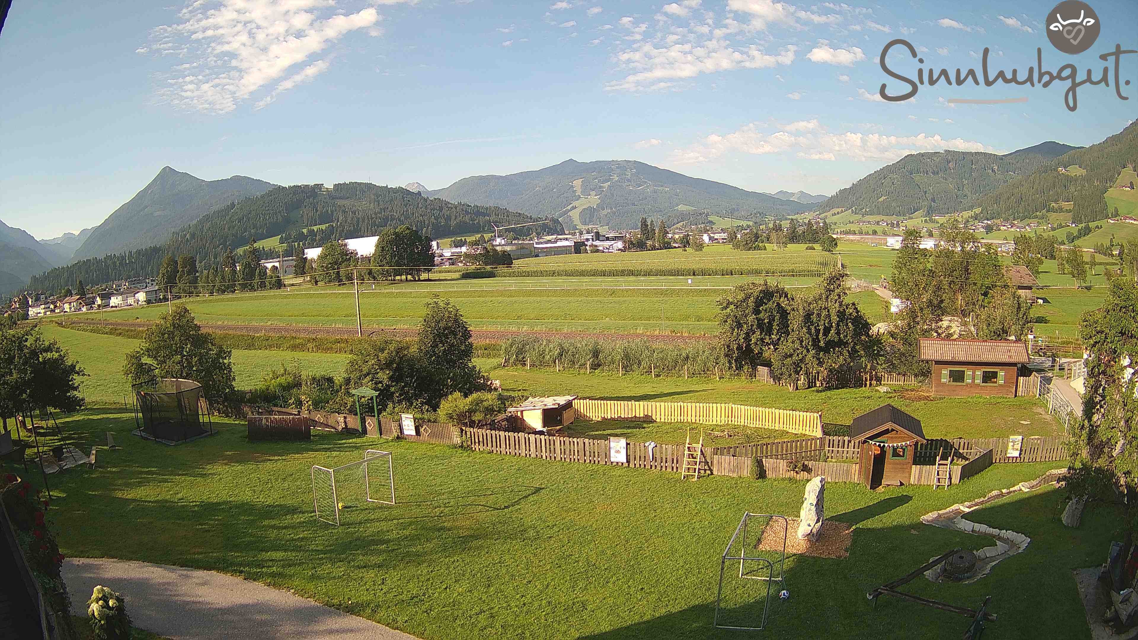 Archived image Webcam Sinnhub farm - Altenmarkt