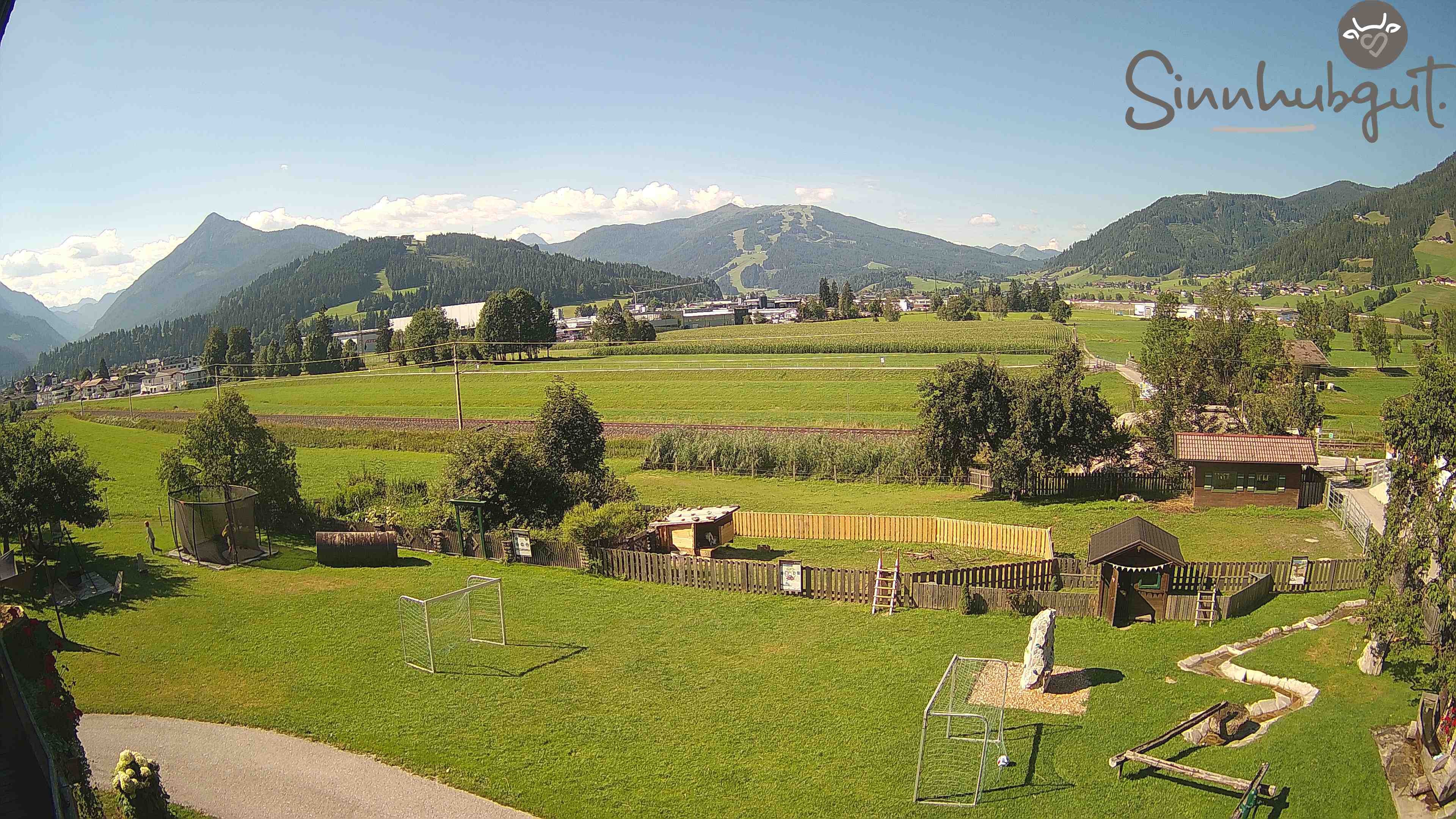 Archived image Webcam Sinnhub farm - Altenmarkt
