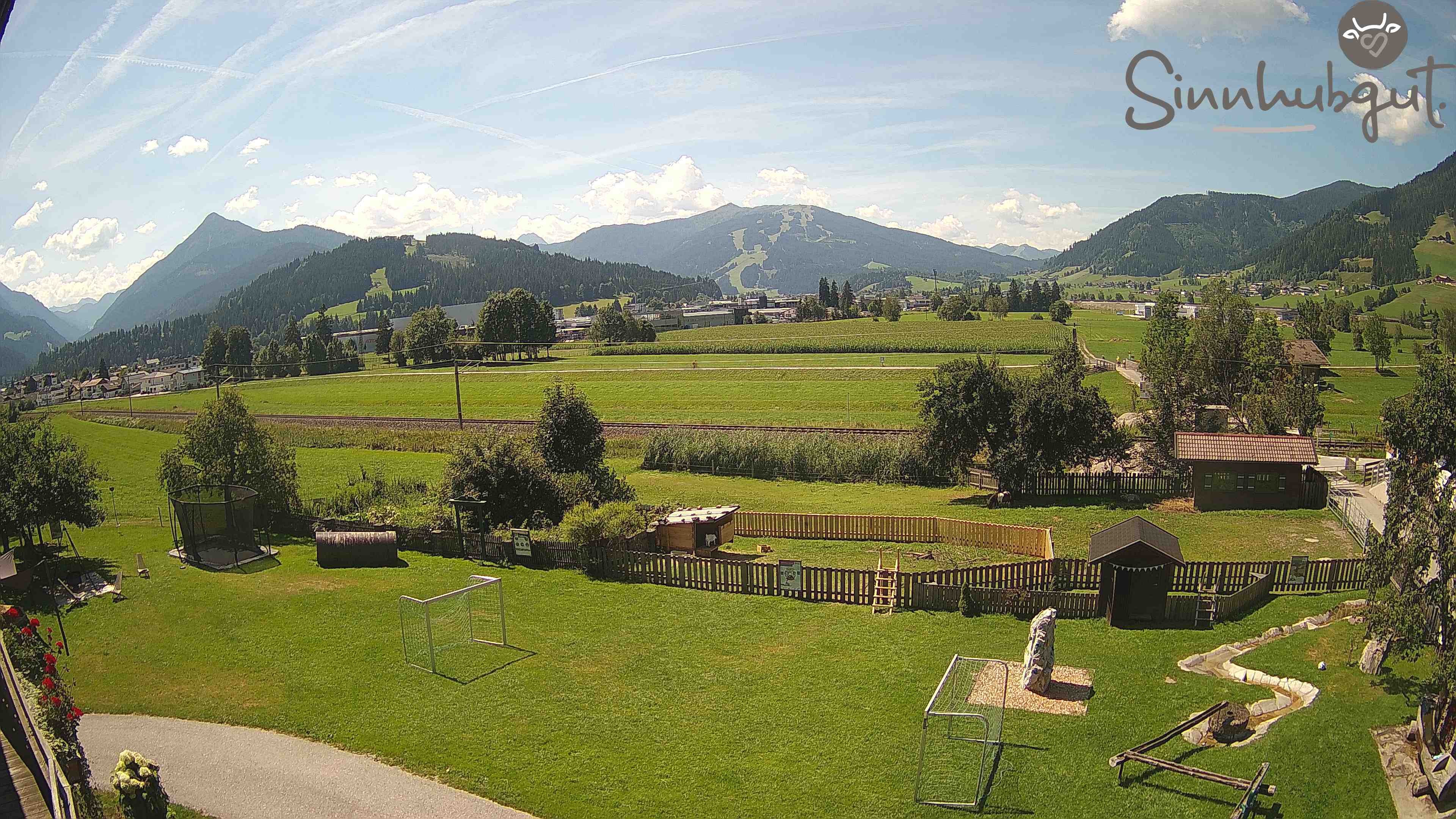 Archived image Webcam Sinnhub farm - Altenmarkt
