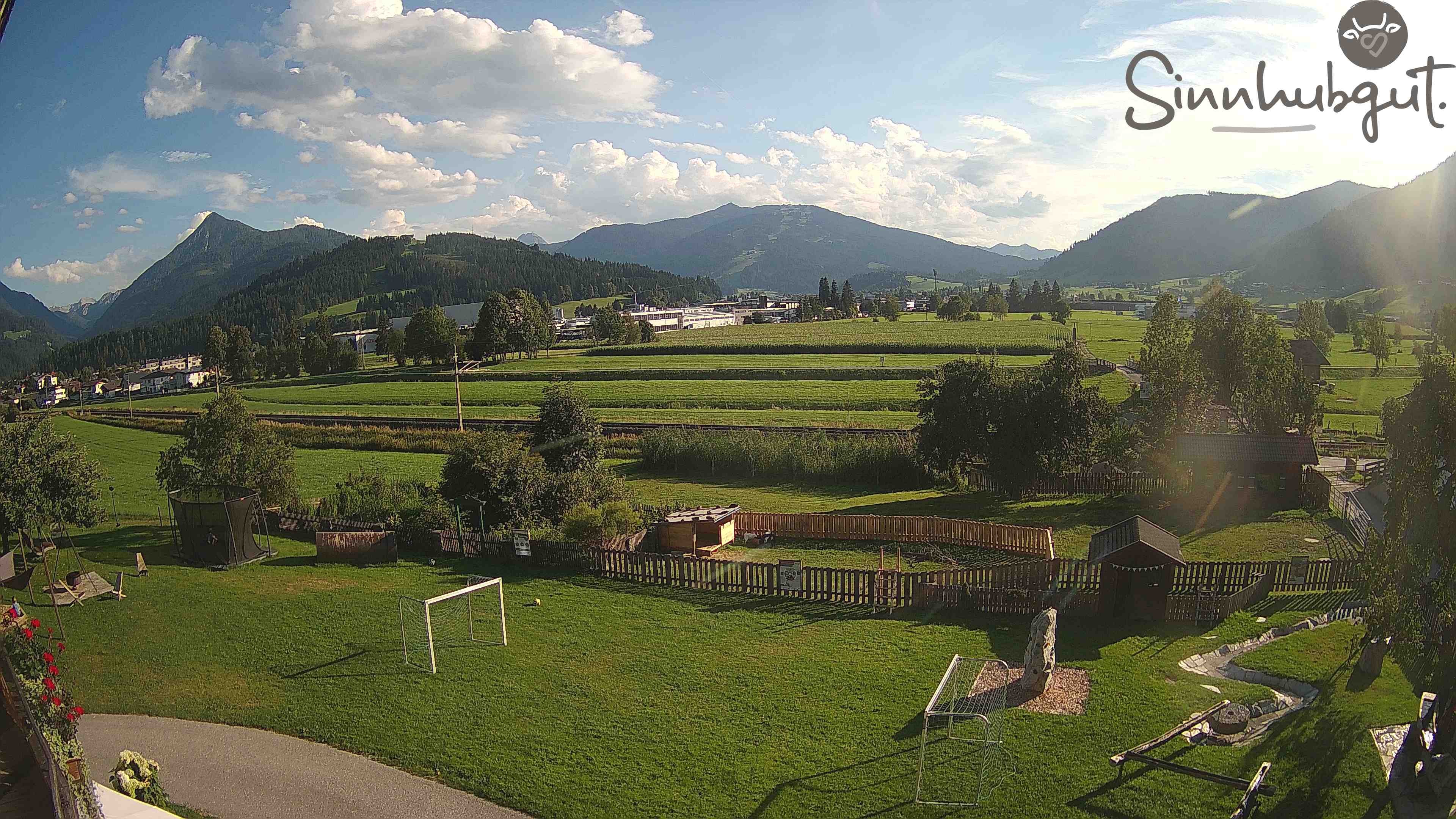 Archived image Webcam Sinnhub farm - Altenmarkt