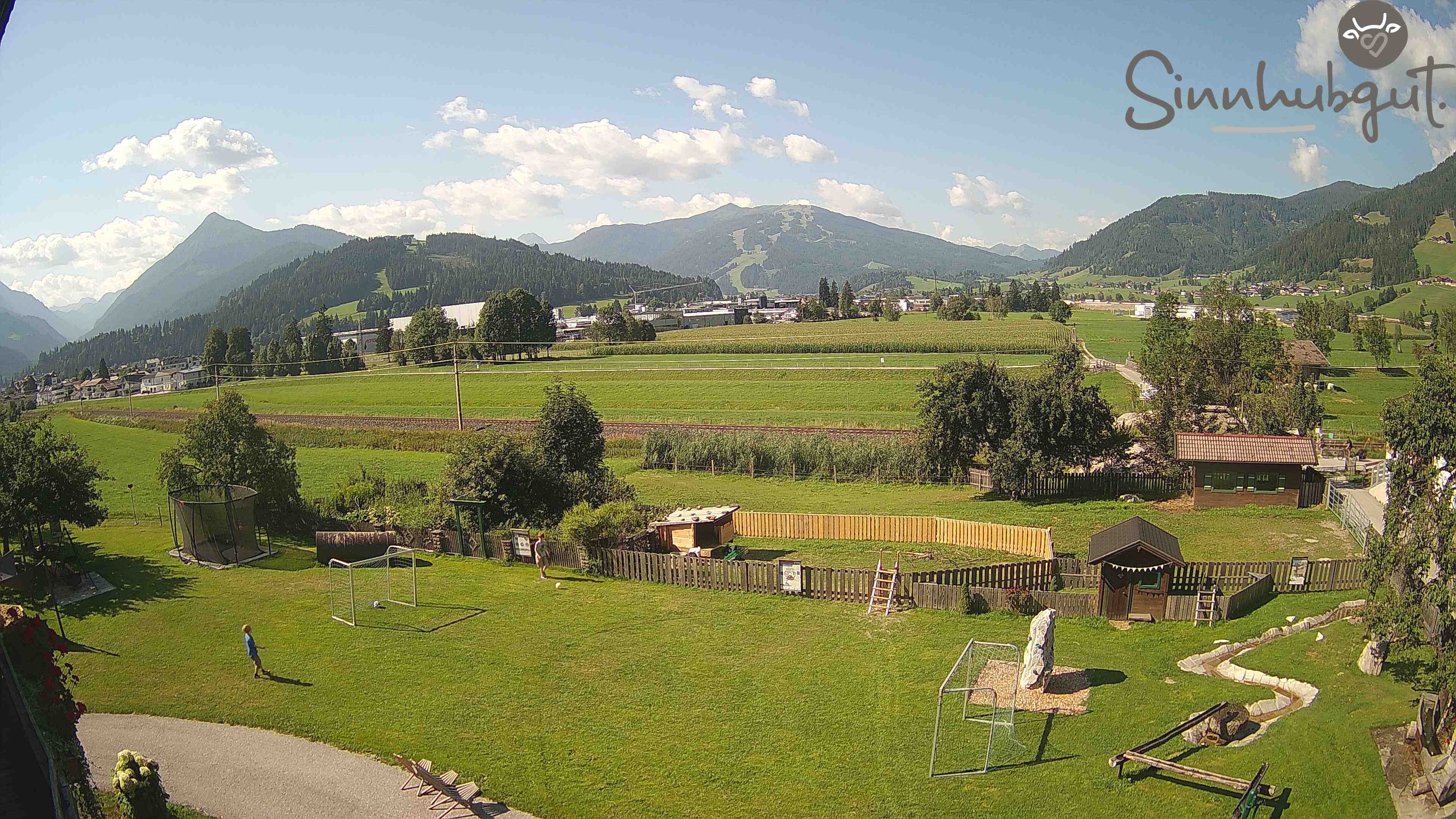 Archived image Webcam Sinnhub farm - Altenmarkt