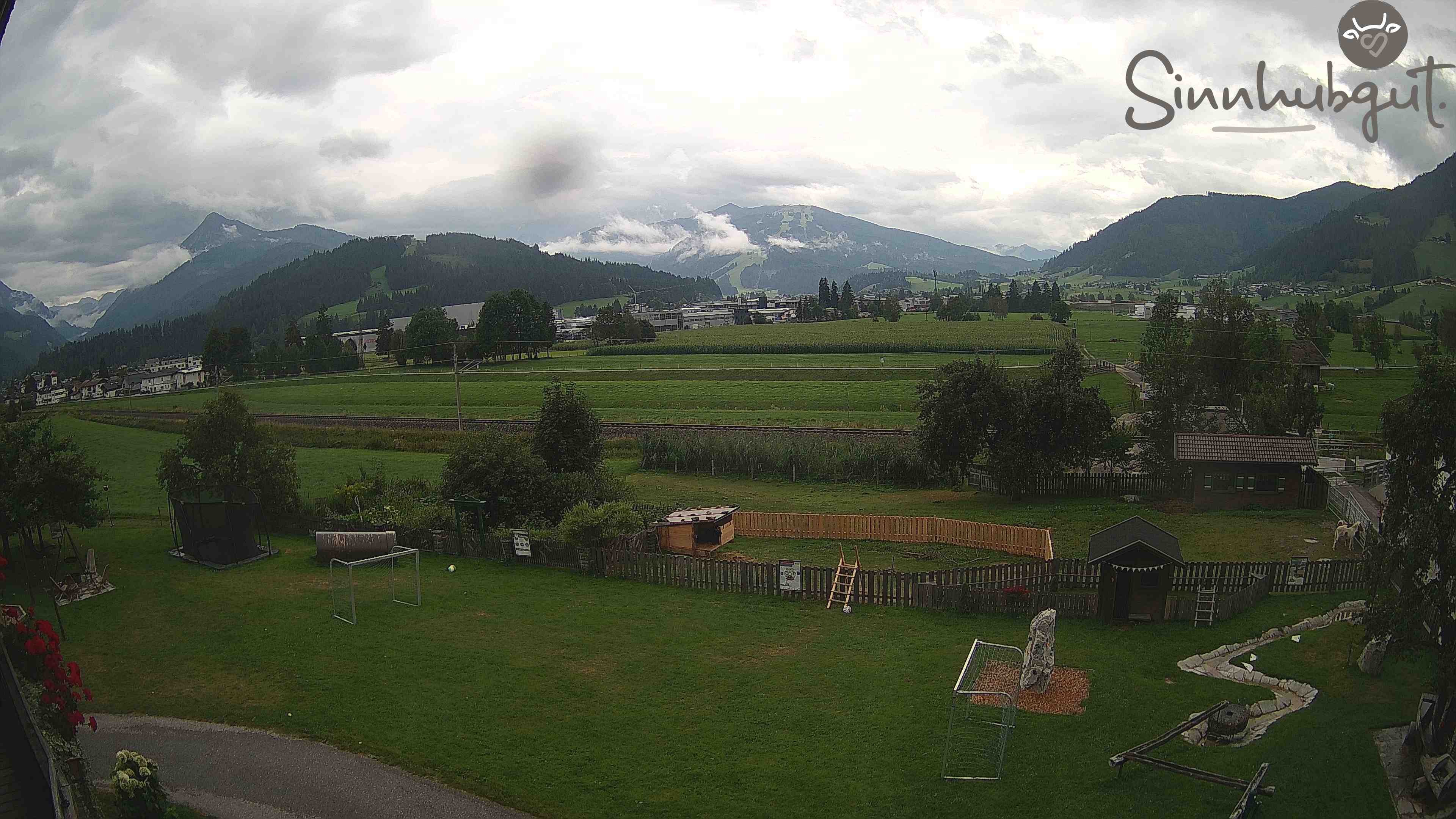 Archived image Webcam Sinnhub farm - Altenmarkt