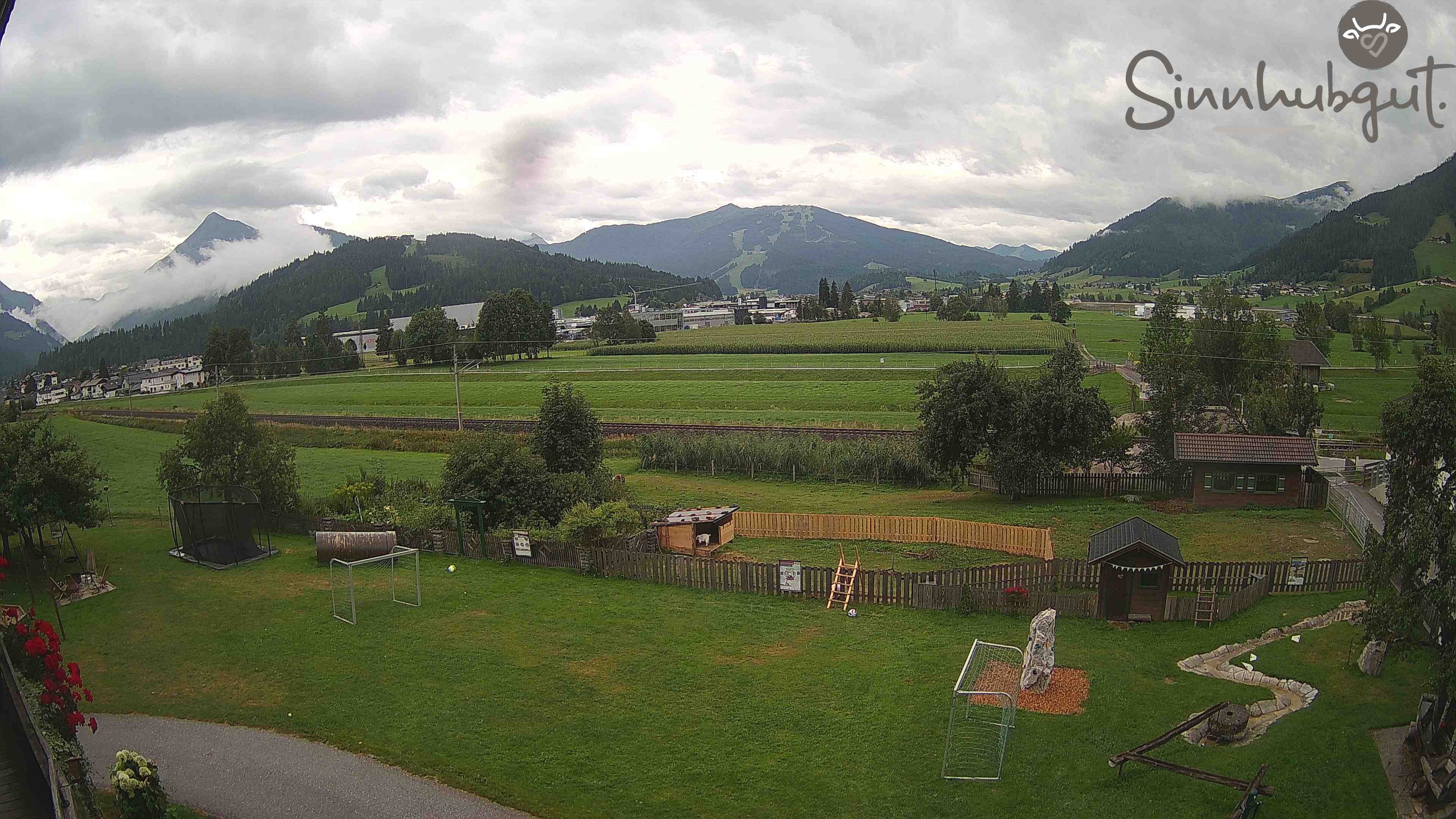 Archived image Webcam Sinnhub farm - Altenmarkt