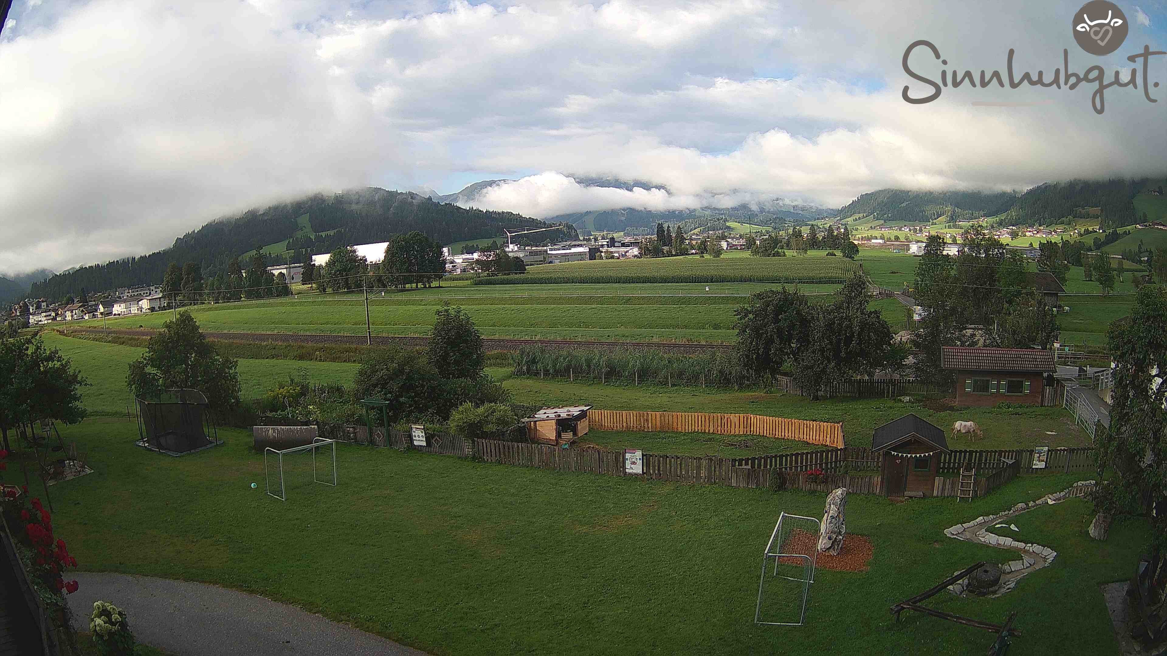 Archived image Webcam Sinnhub farm - Altenmarkt