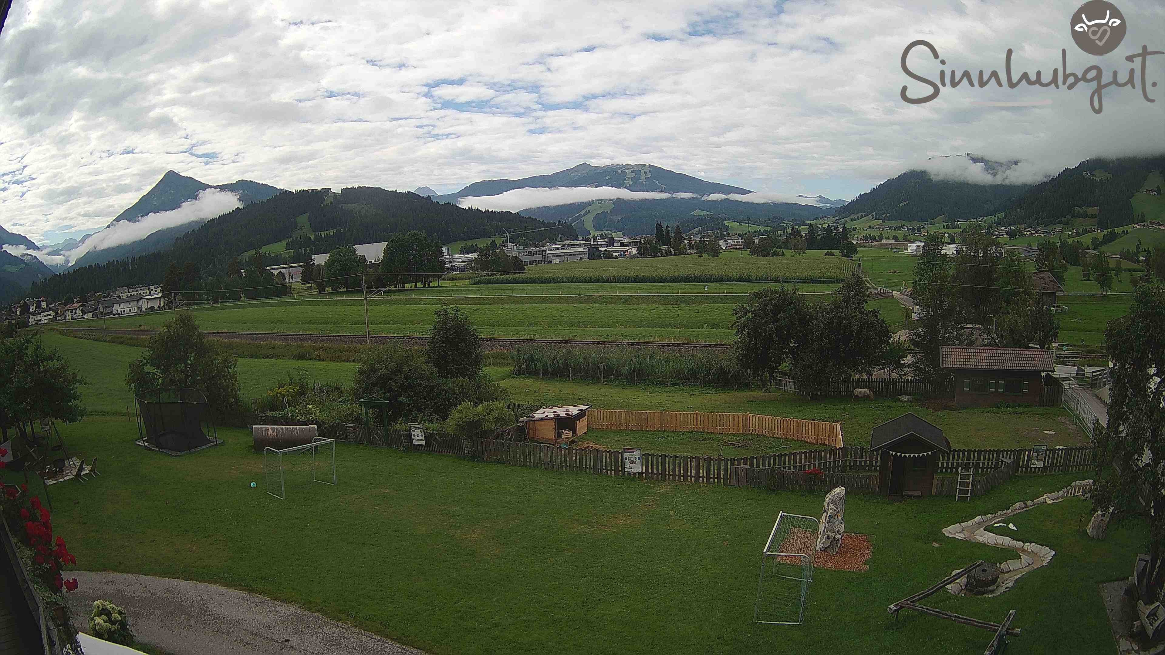 Archived image Webcam Sinnhub farm - Altenmarkt