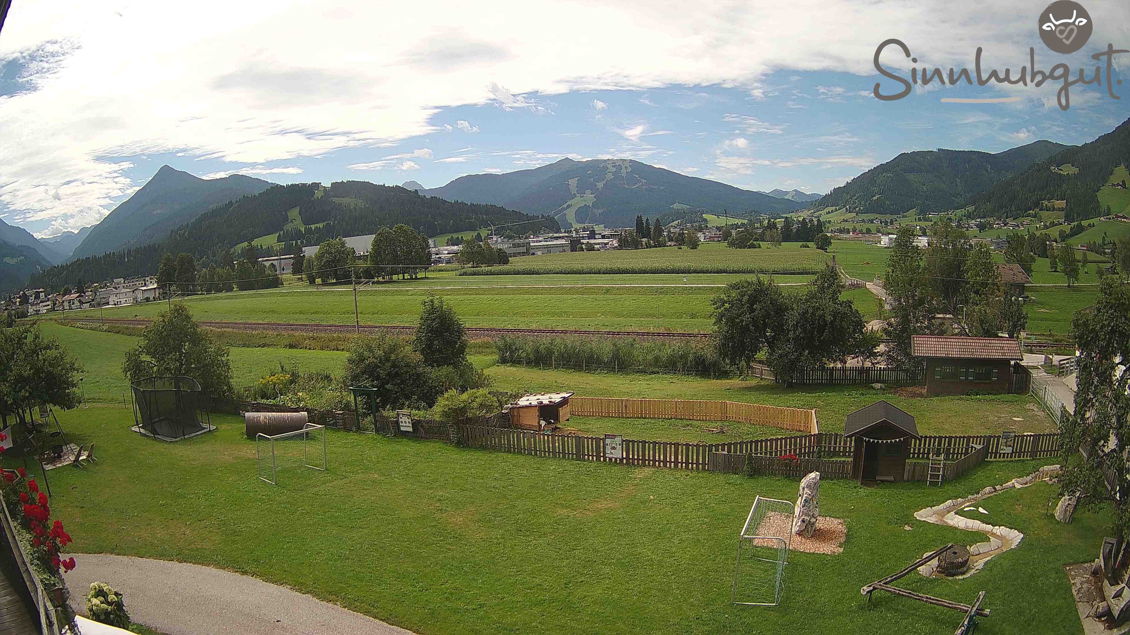 Archived image Webcam Sinnhub farm - Altenmarkt