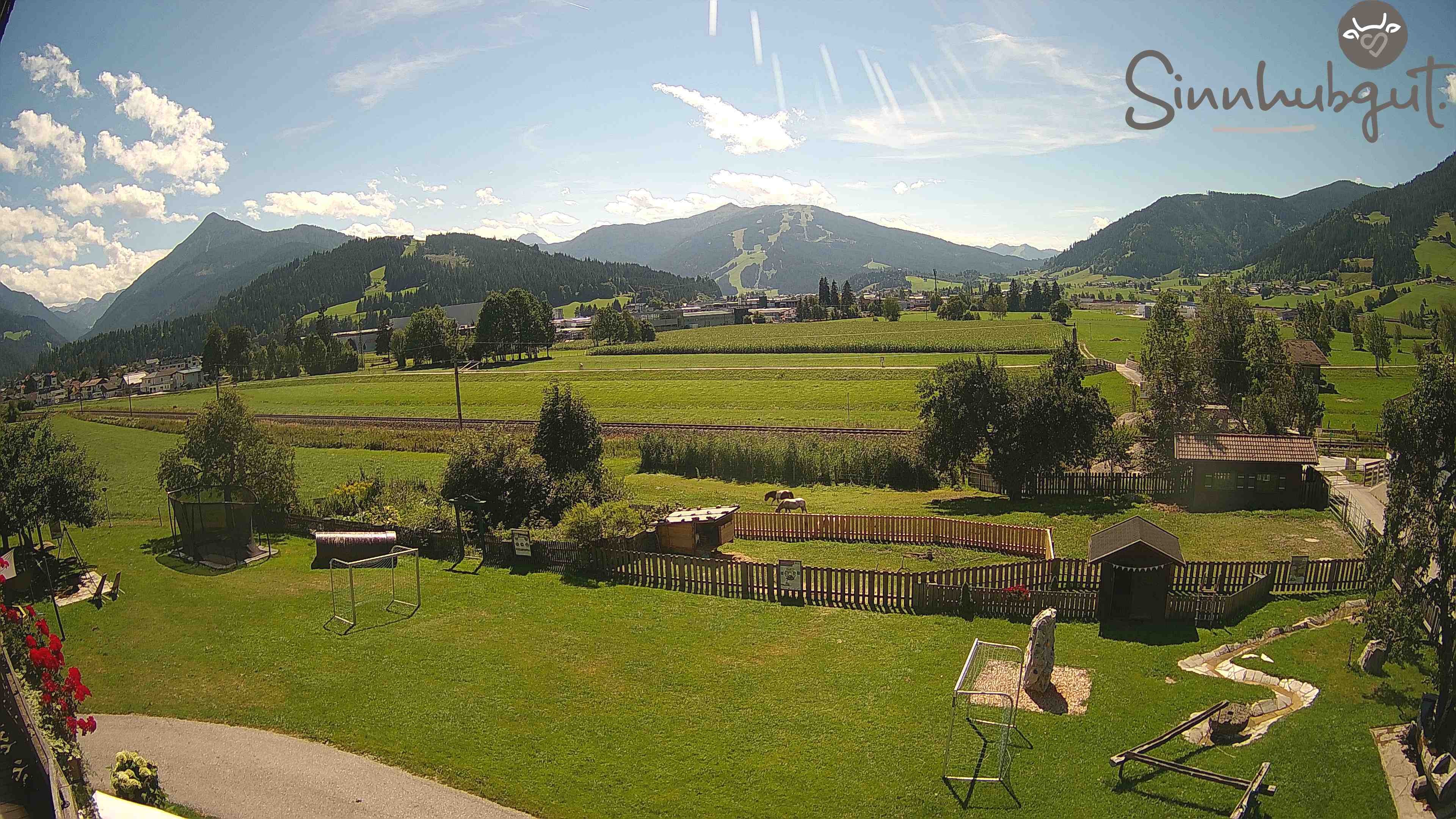 Archived image Webcam Sinnhub farm - Altenmarkt