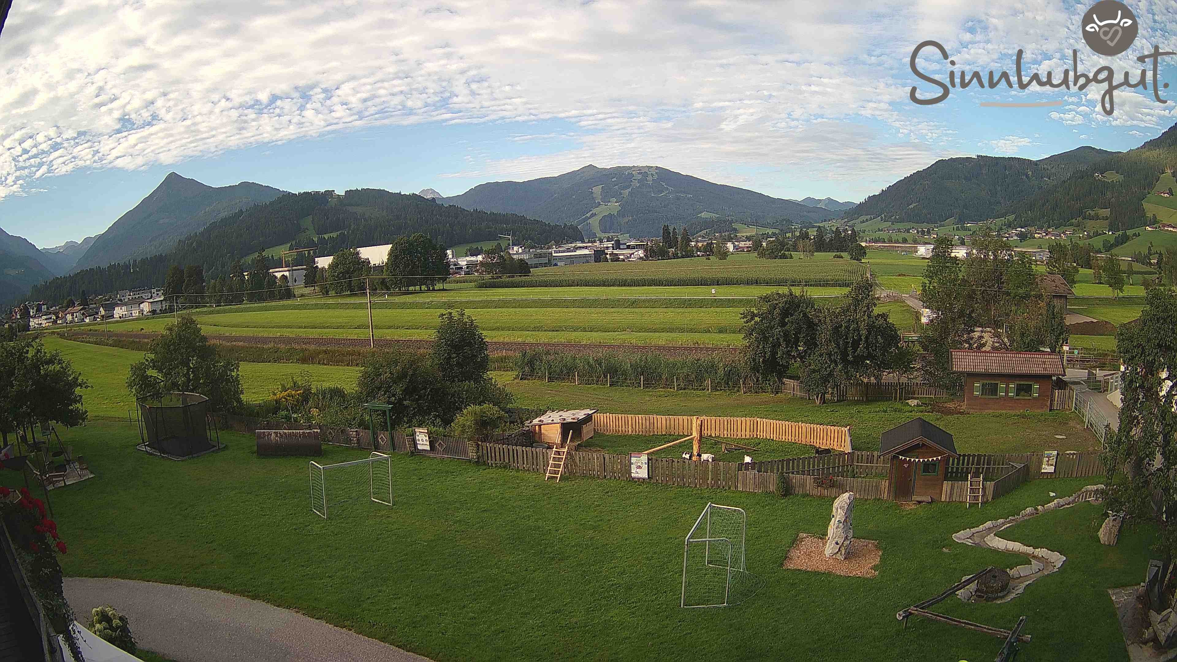 Archived image Webcam Sinnhub farm - Altenmarkt