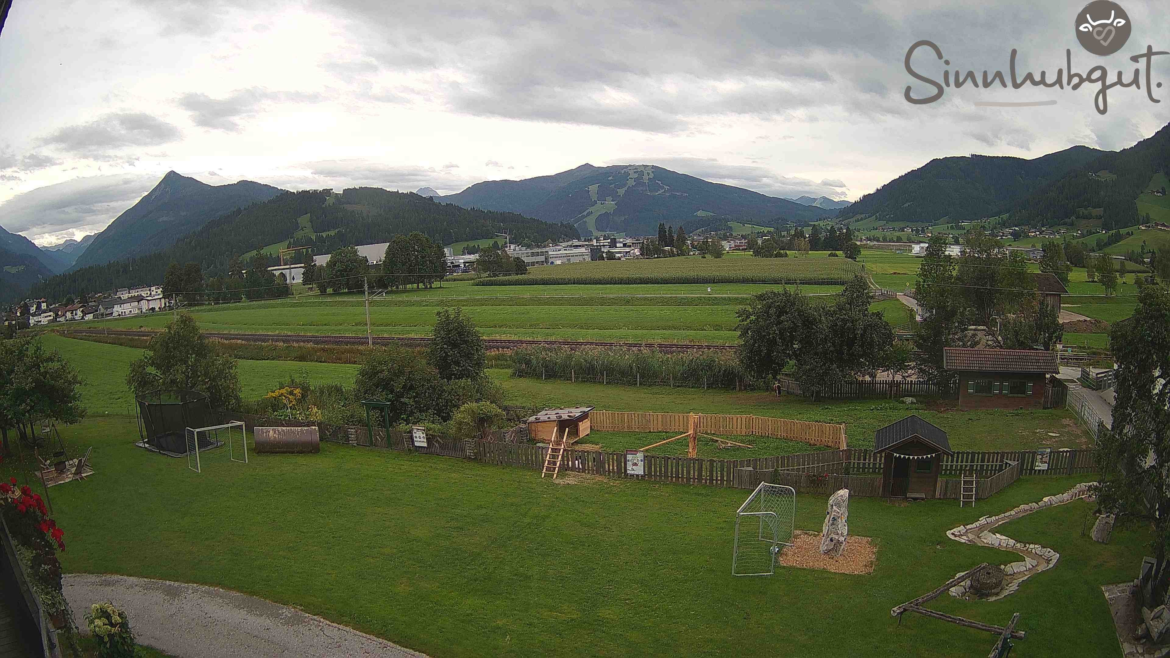 Archived image Webcam Sinnhub farm - Altenmarkt
