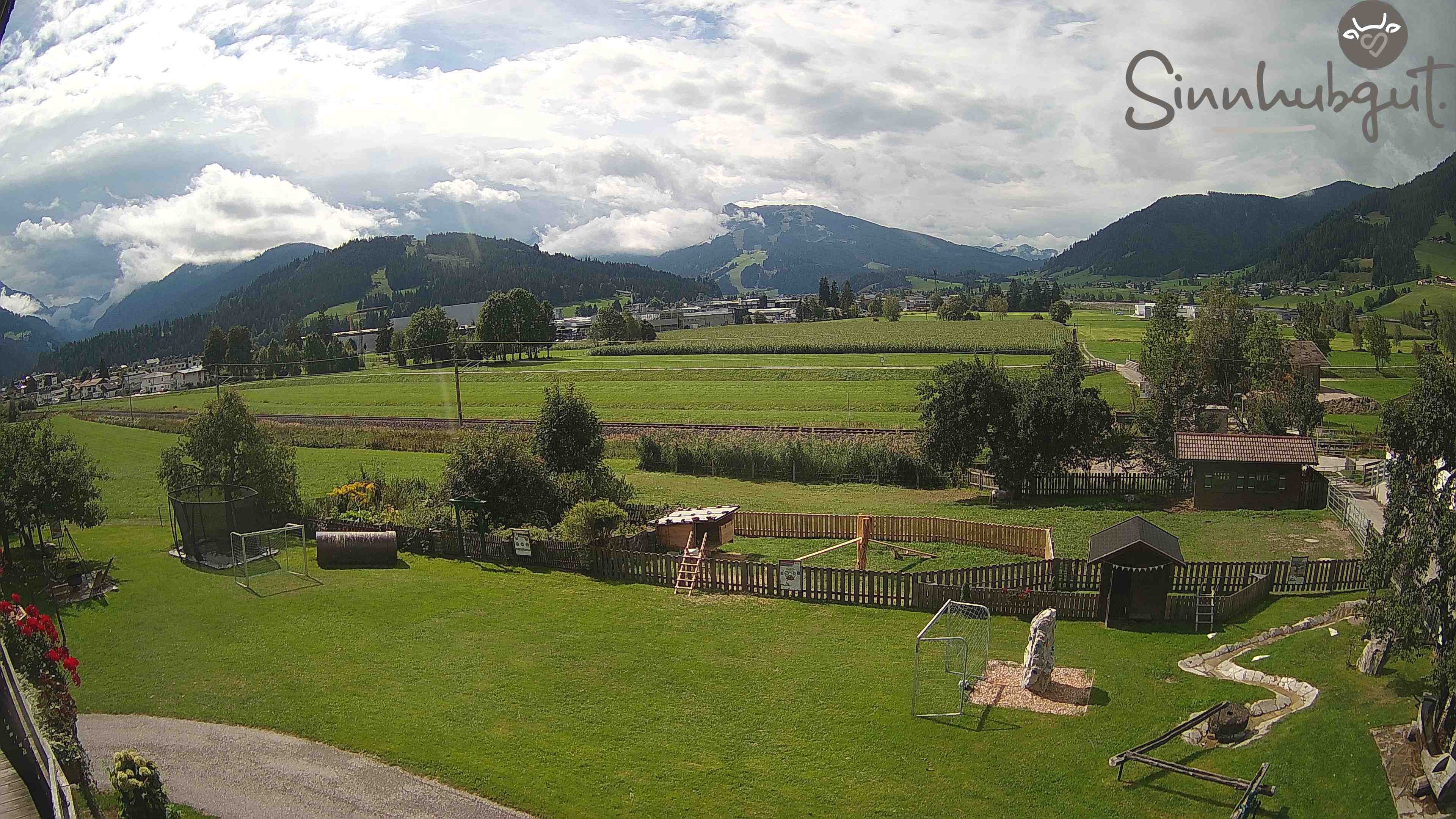 Archived image Webcam Sinnhub farm - Altenmarkt