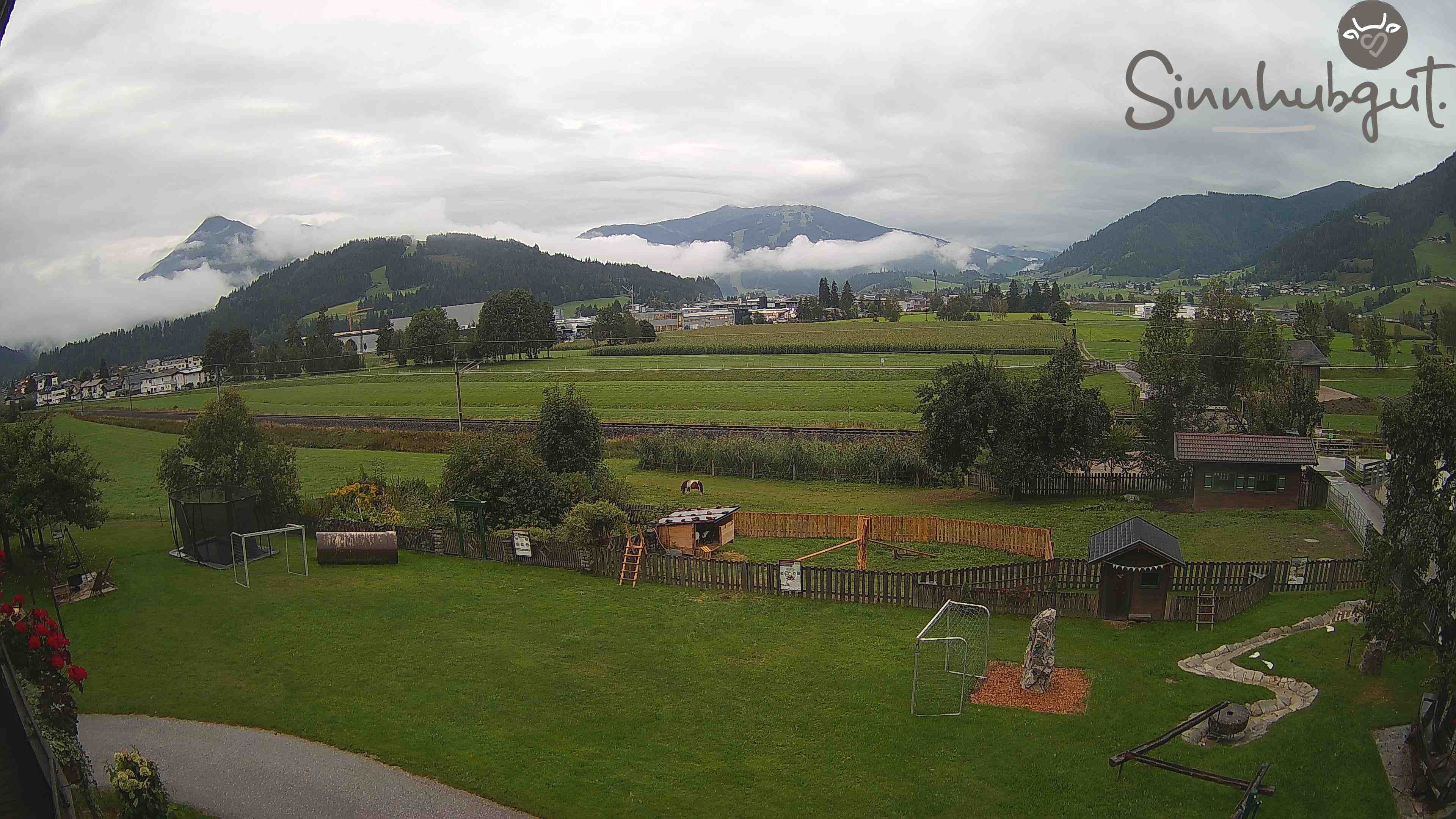 Archived image Webcam Sinnhub farm - Altenmarkt