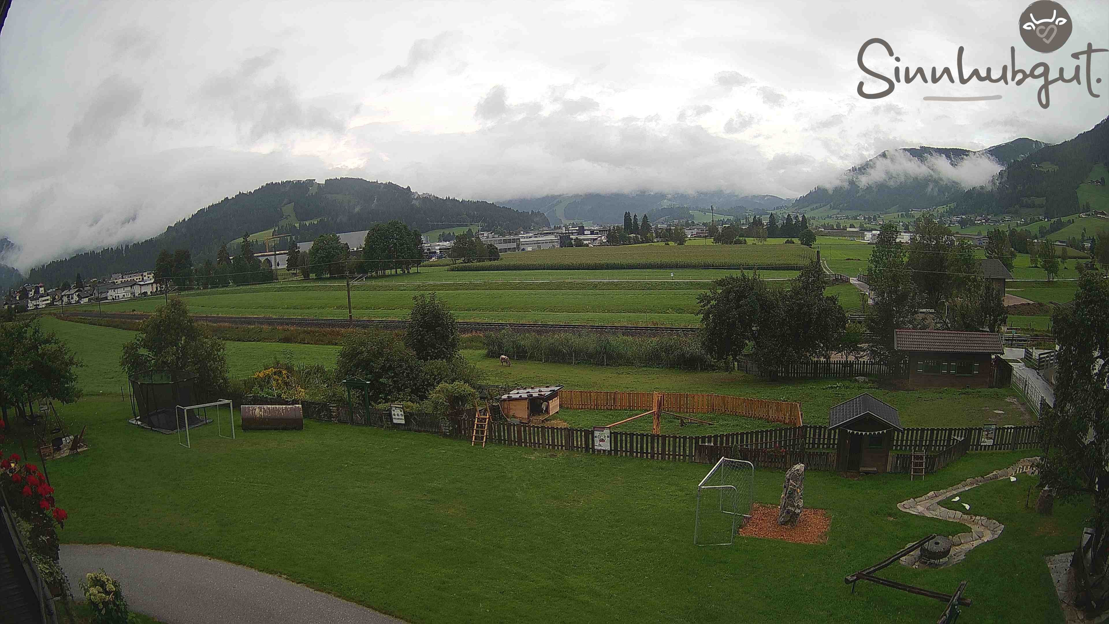 Archived image Webcam Sinnhub farm - Altenmarkt