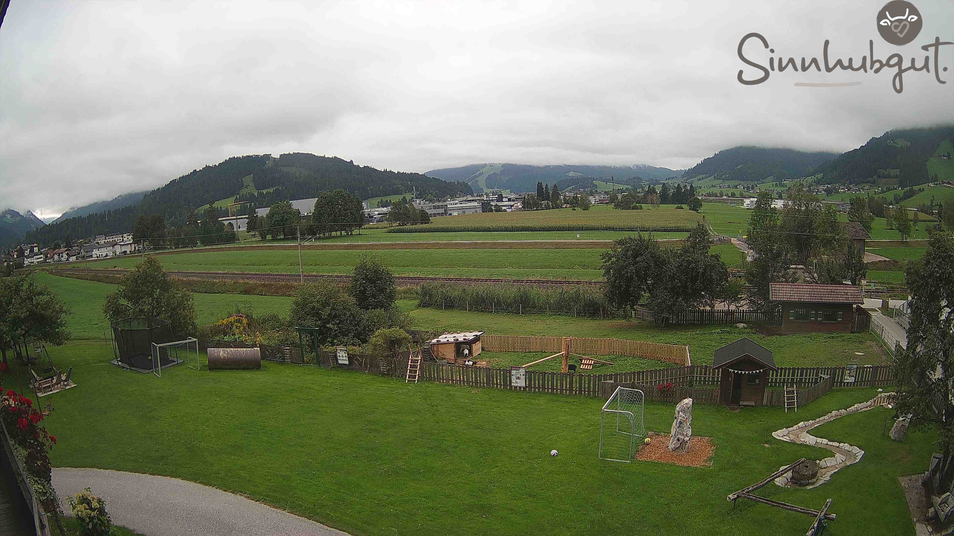 Archived image Webcam Sinnhub farm - Altenmarkt