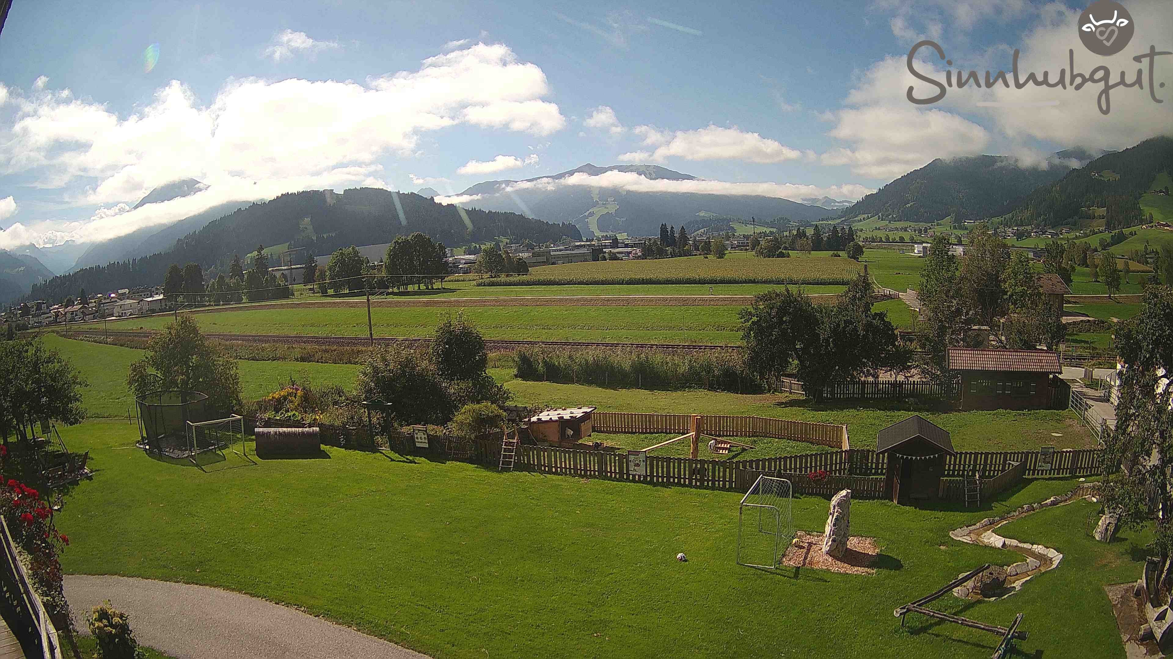Archived image Webcam Sinnhub farm - Altenmarkt