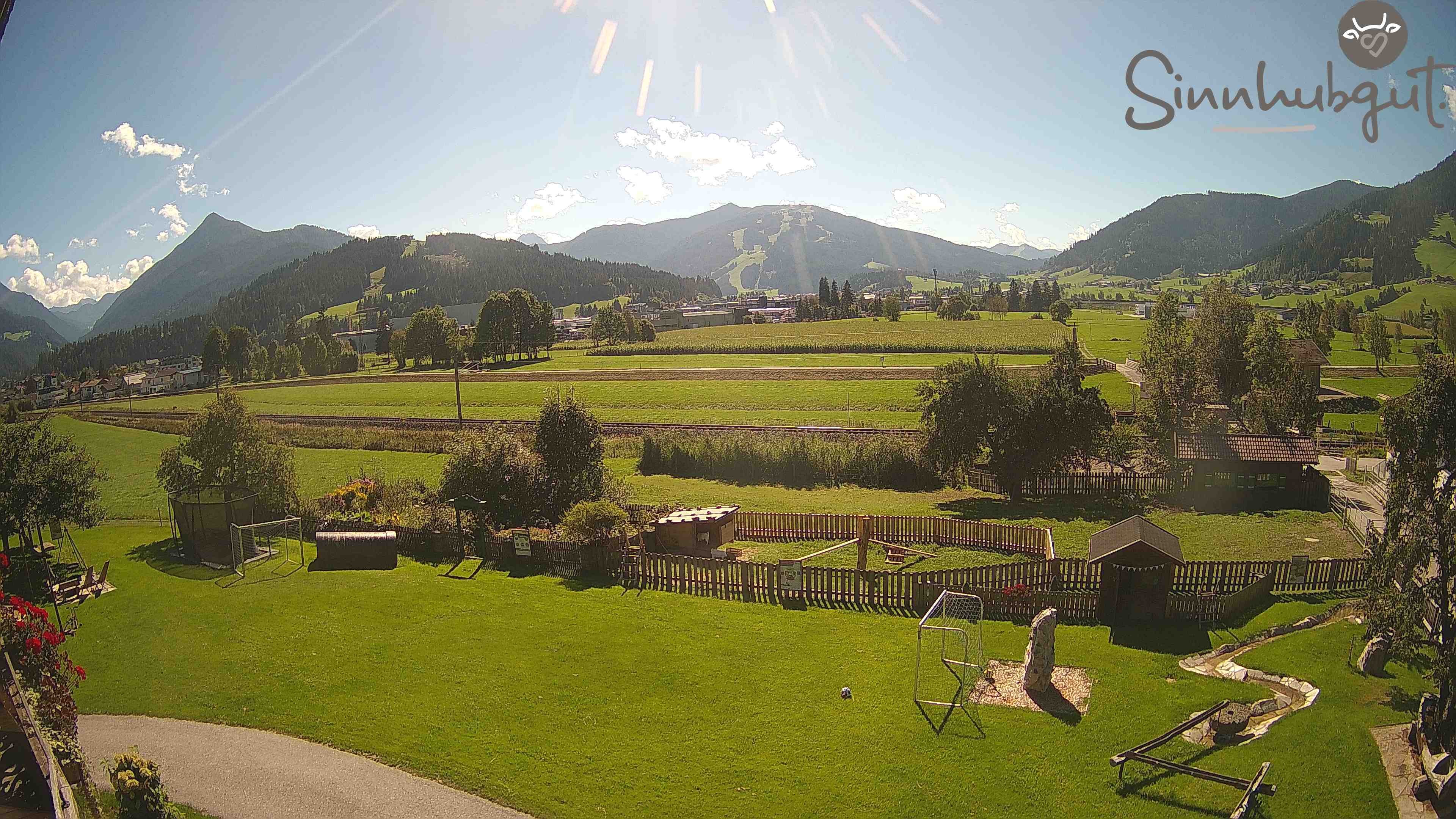 Archived image Webcam Sinnhub farm - Altenmarkt