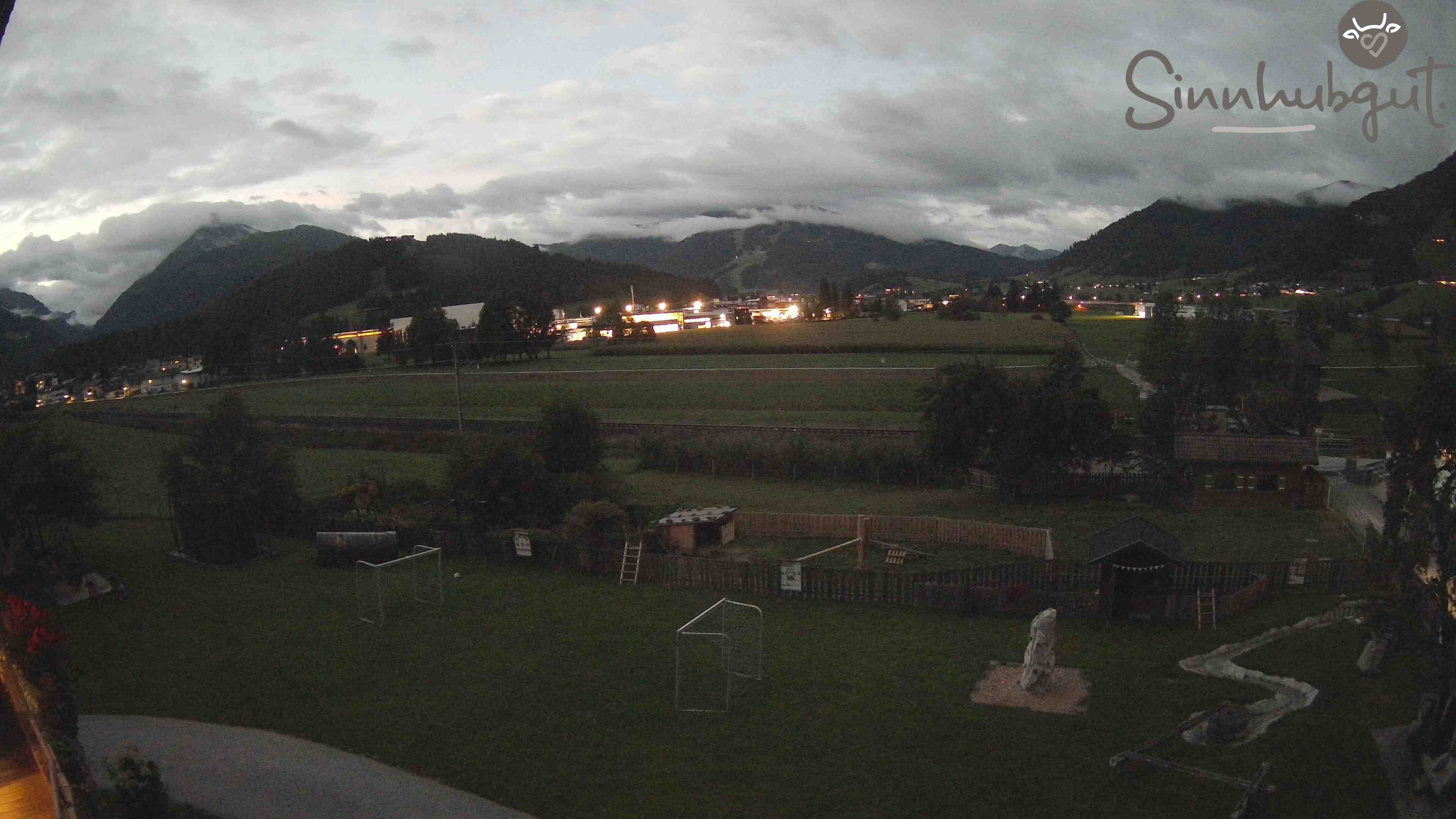 Archived image Webcam Sinnhub farm - Altenmarkt