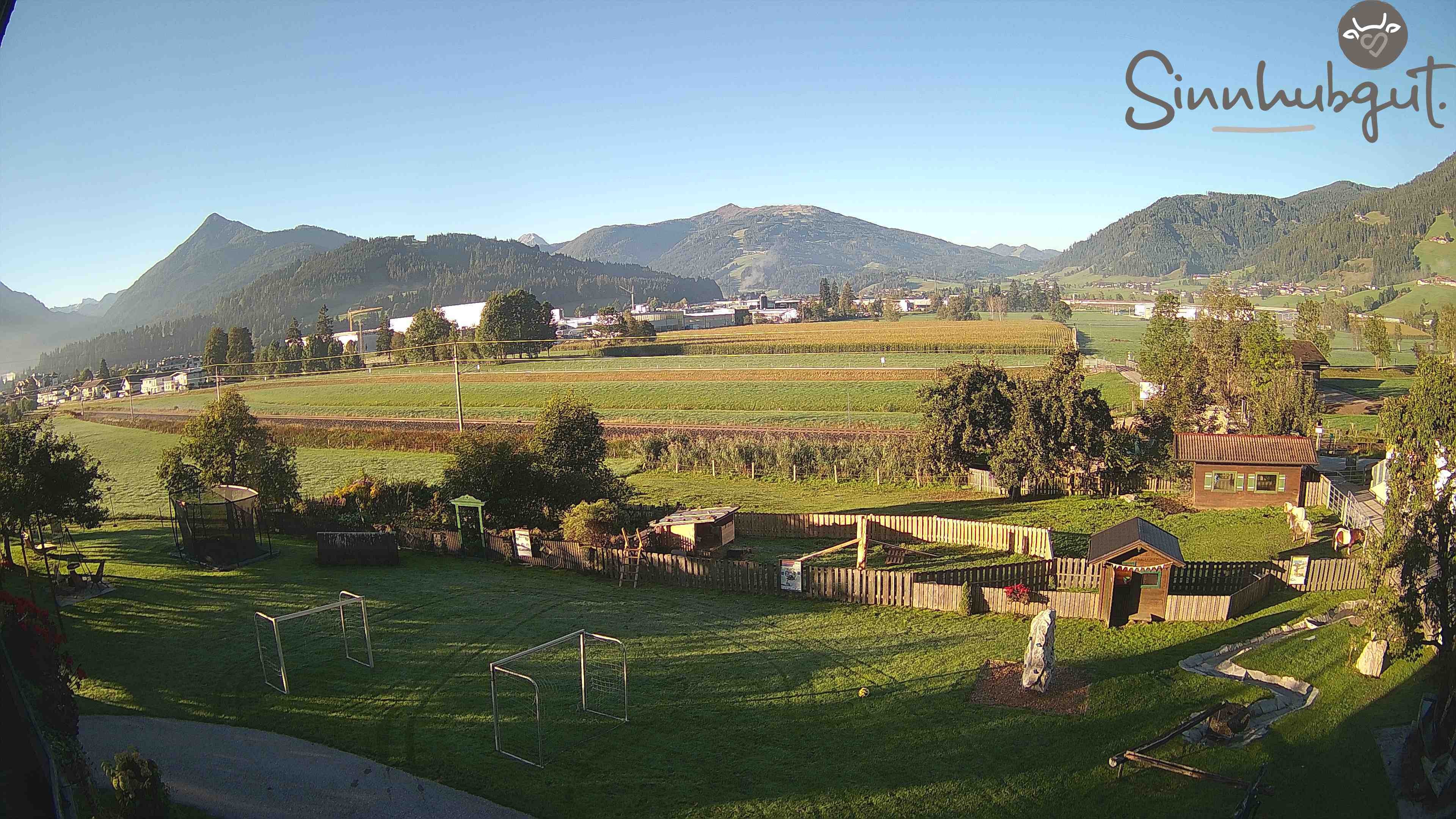 Archived image Webcam Sinnhub farm - Altenmarkt