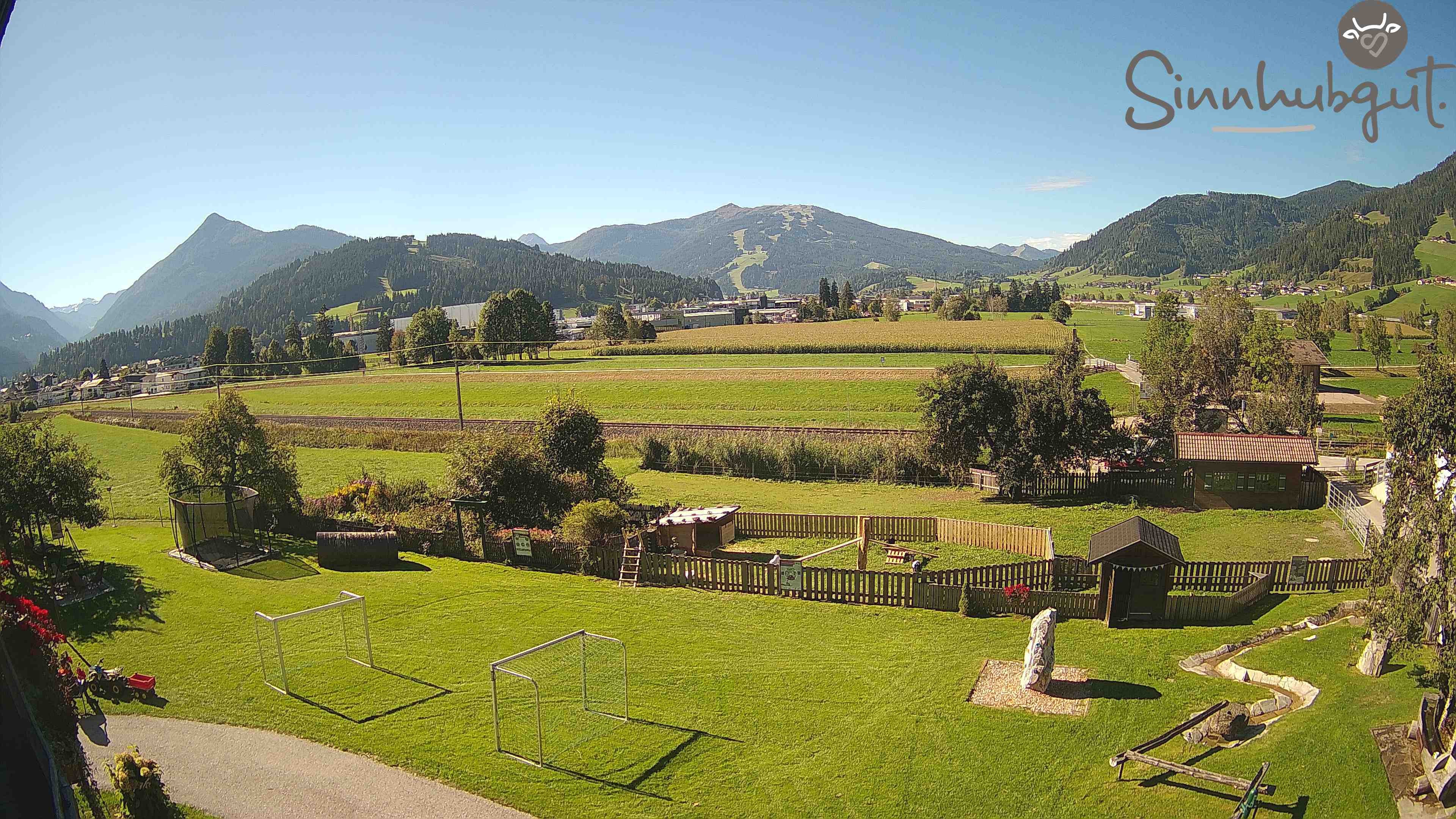 Archived image Webcam Sinnhub farm - Altenmarkt