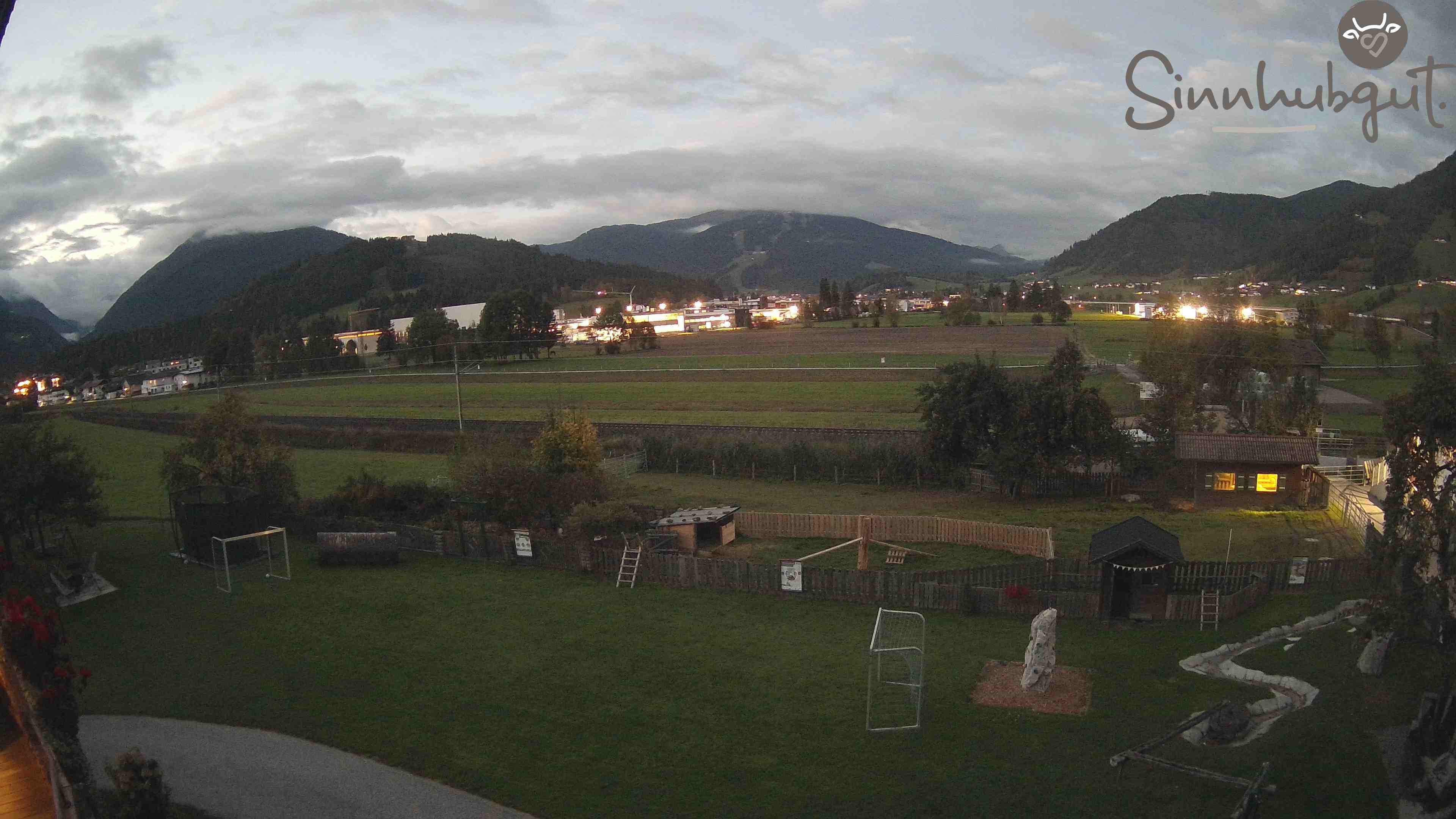 Archived image Webcam Sinnhub farm - Altenmarkt