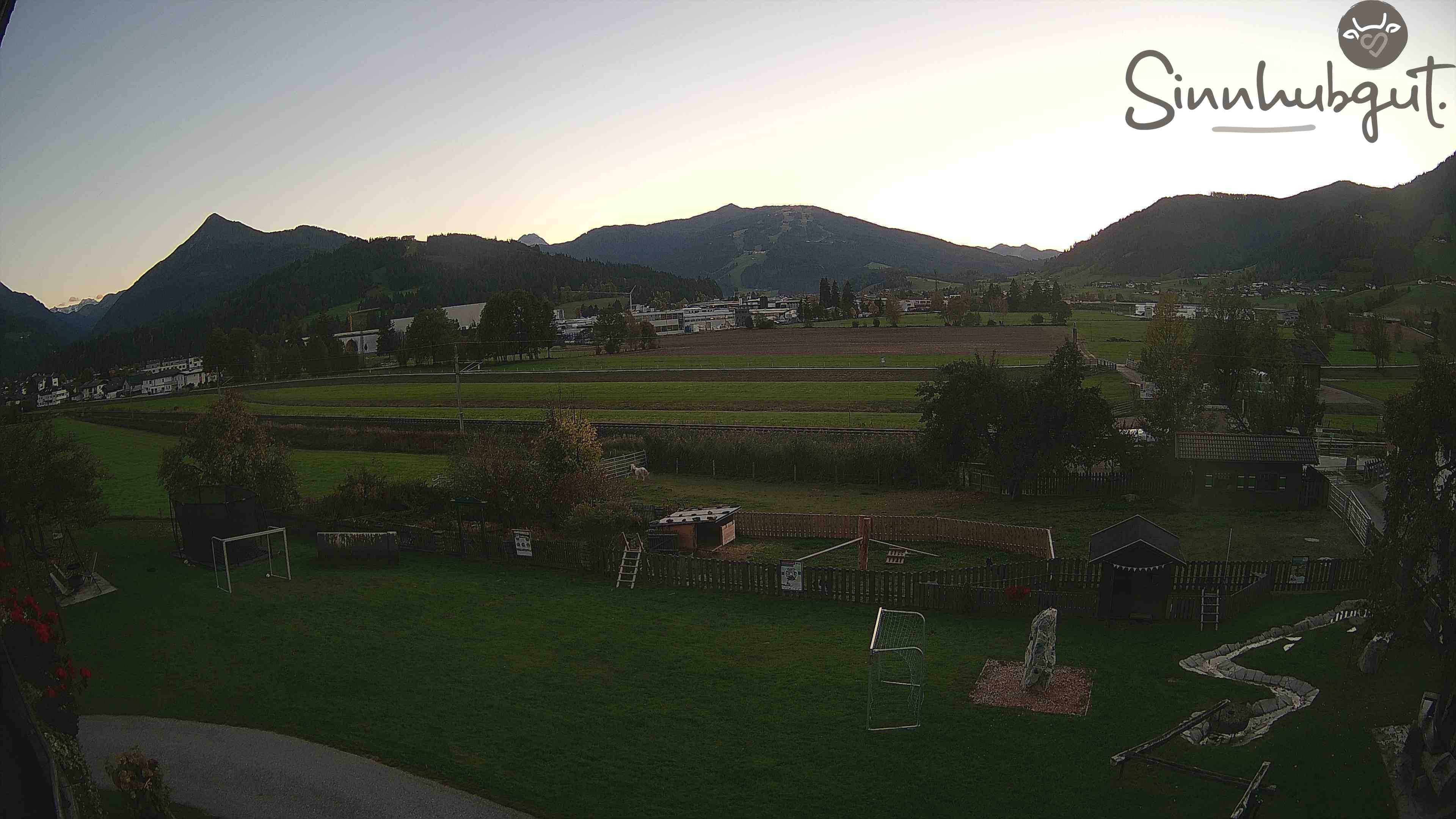 Archived image Webcam Sinnhub farm - Altenmarkt