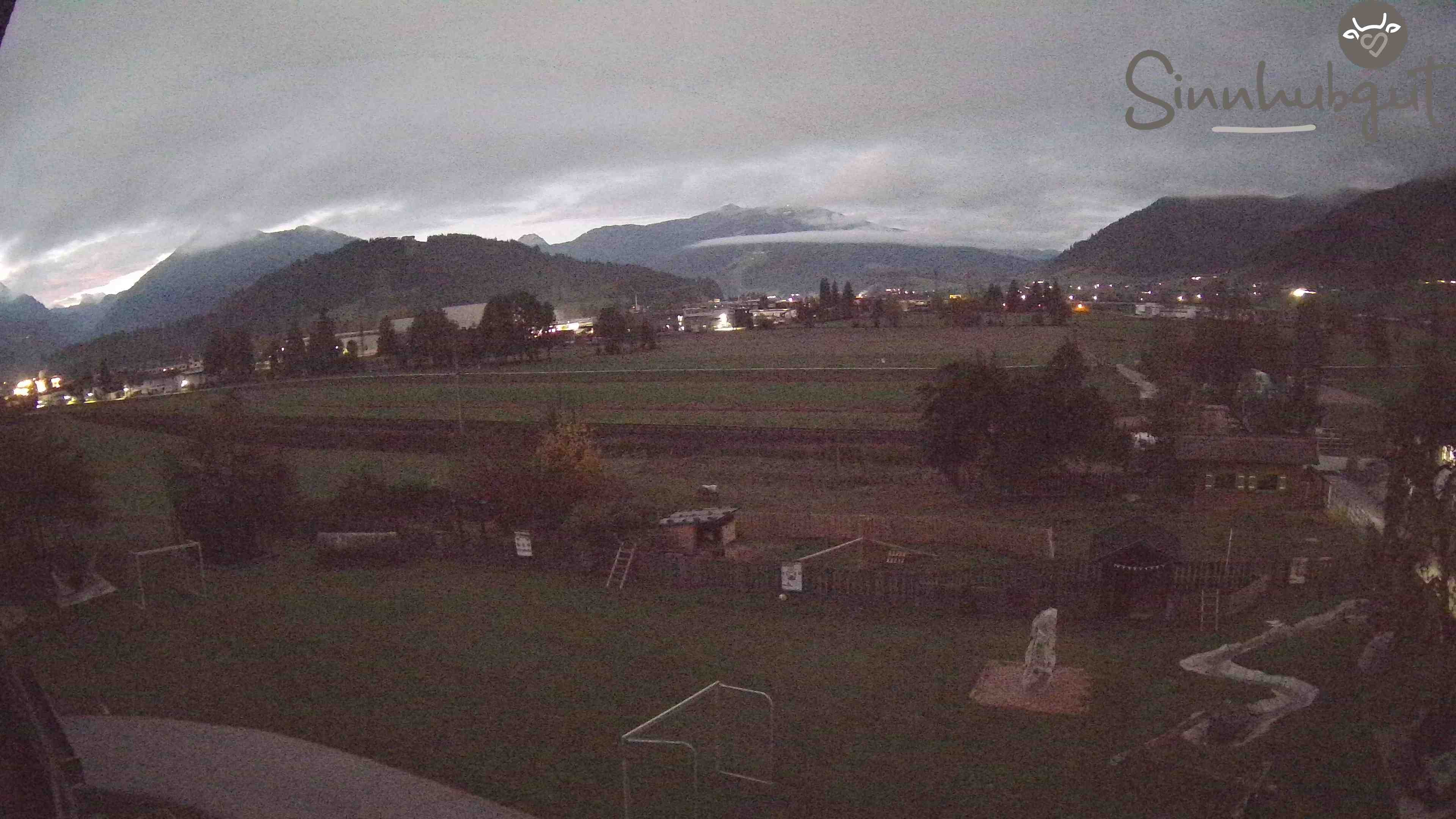 Archived image Webcam Sinnhub farm - Altenmarkt
