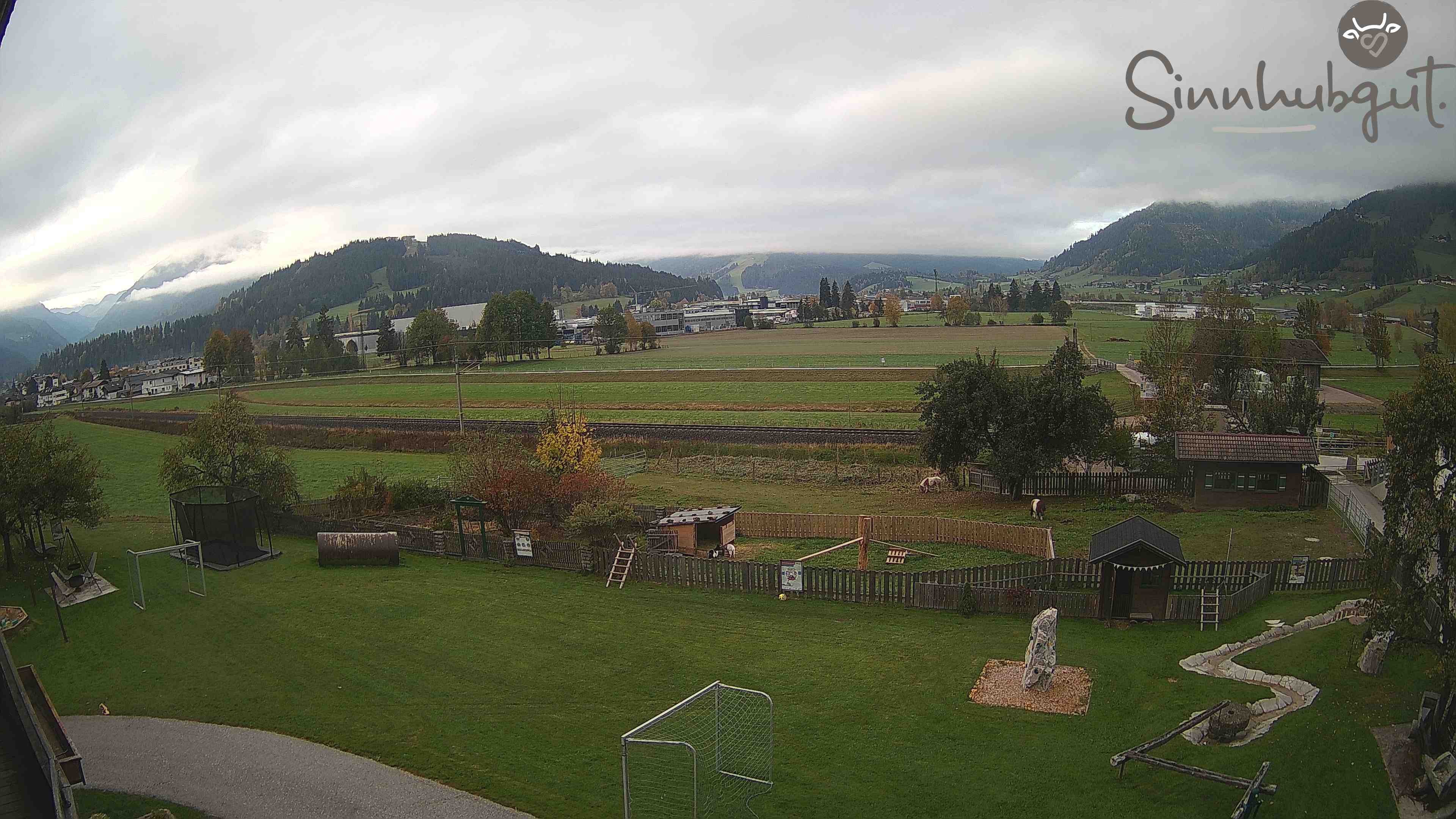 Archived image Webcam Sinnhub farm - Altenmarkt