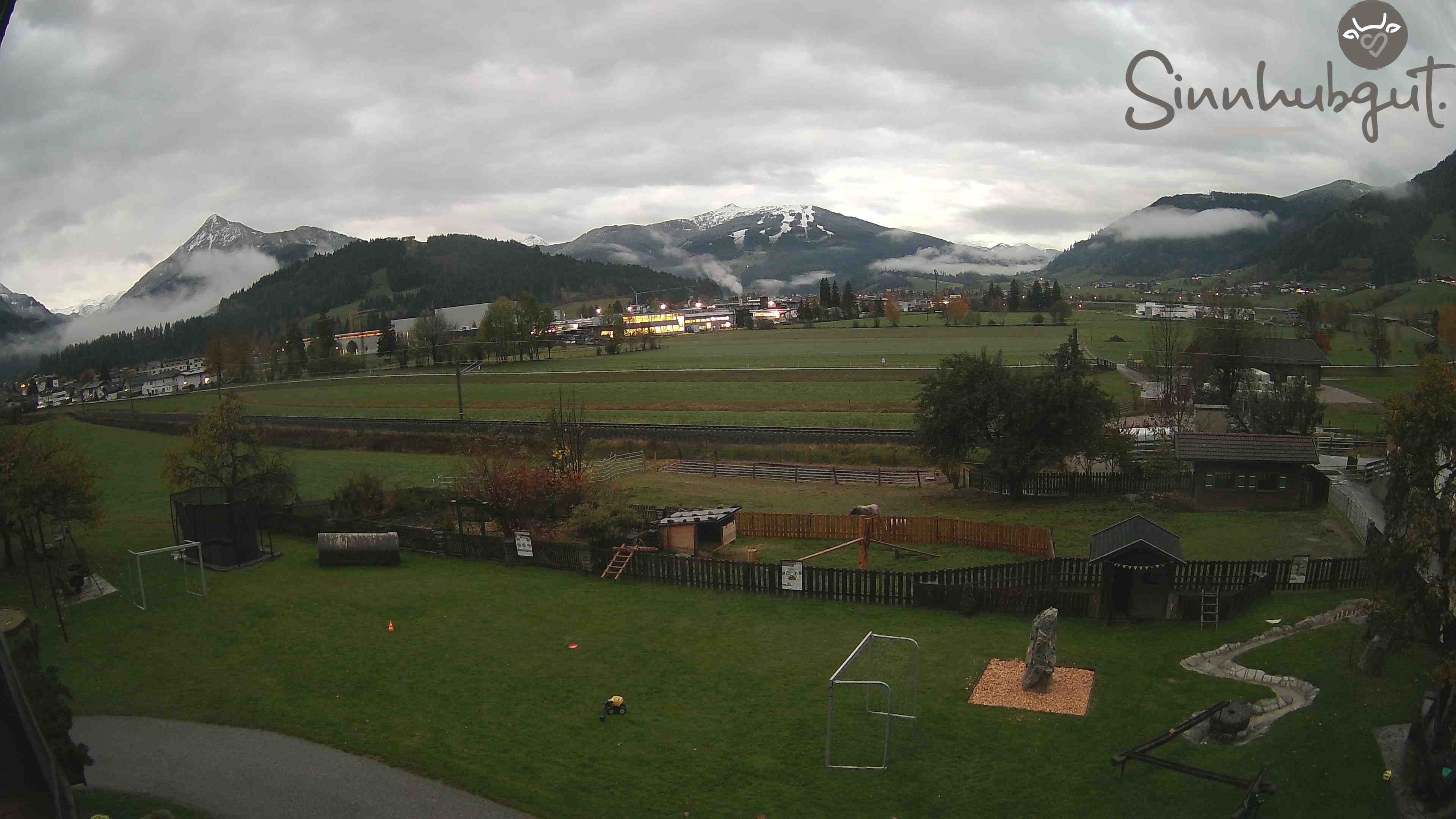 Archived image Webcam Sinnhub farm - Altenmarkt