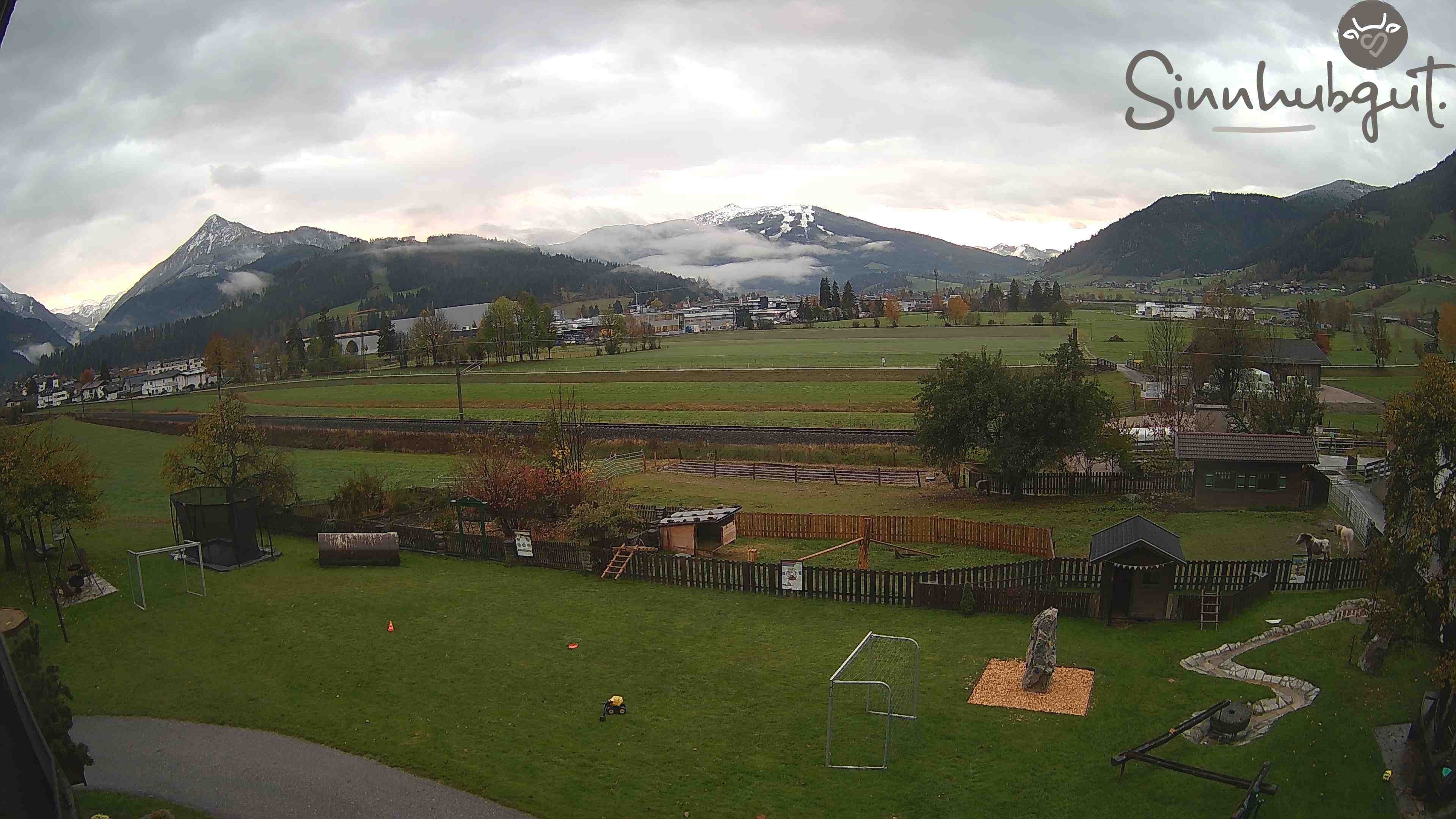 Archived image Webcam Sinnhub farm - Altenmarkt