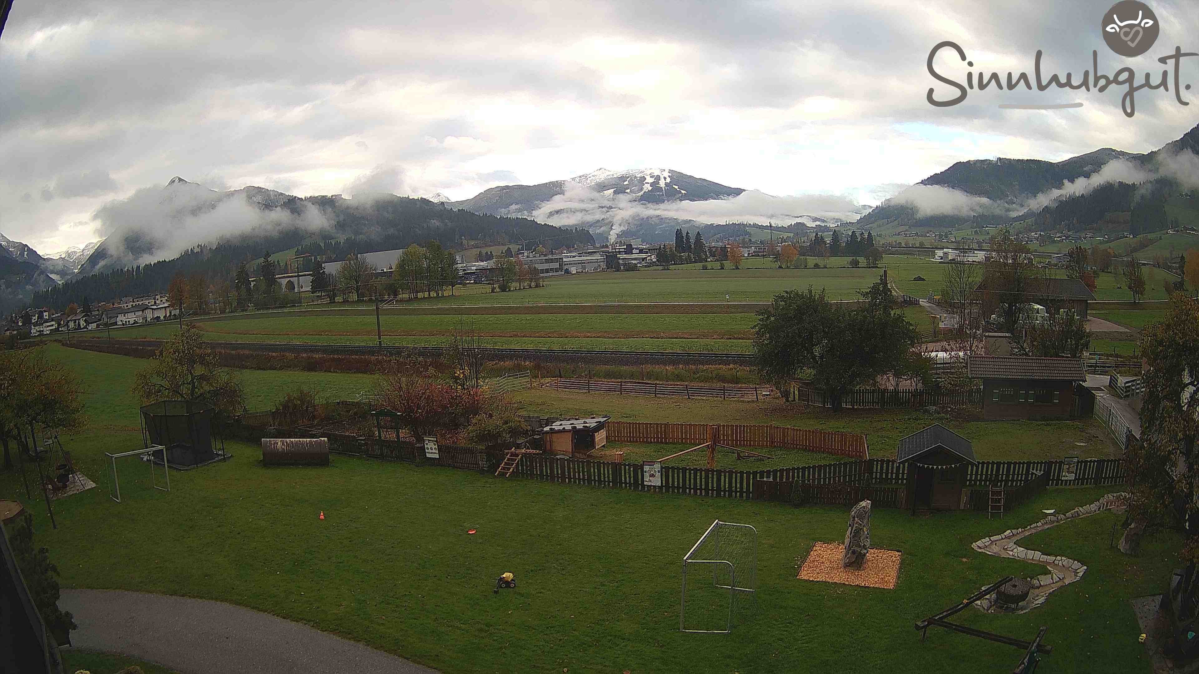 Archived image Webcam Sinnhub farm - Altenmarkt
