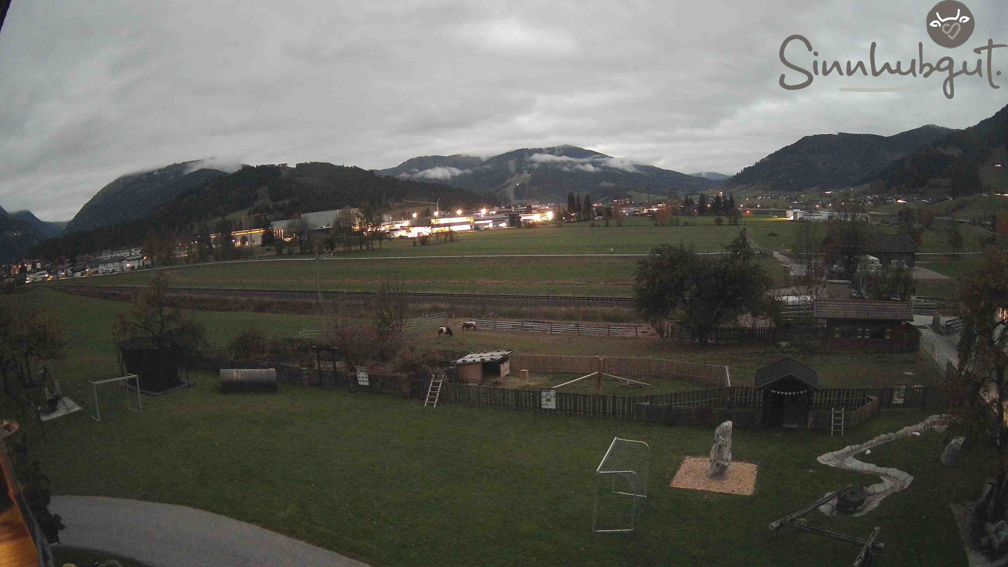 Archived image Webcam Sinnhub farm - Altenmarkt