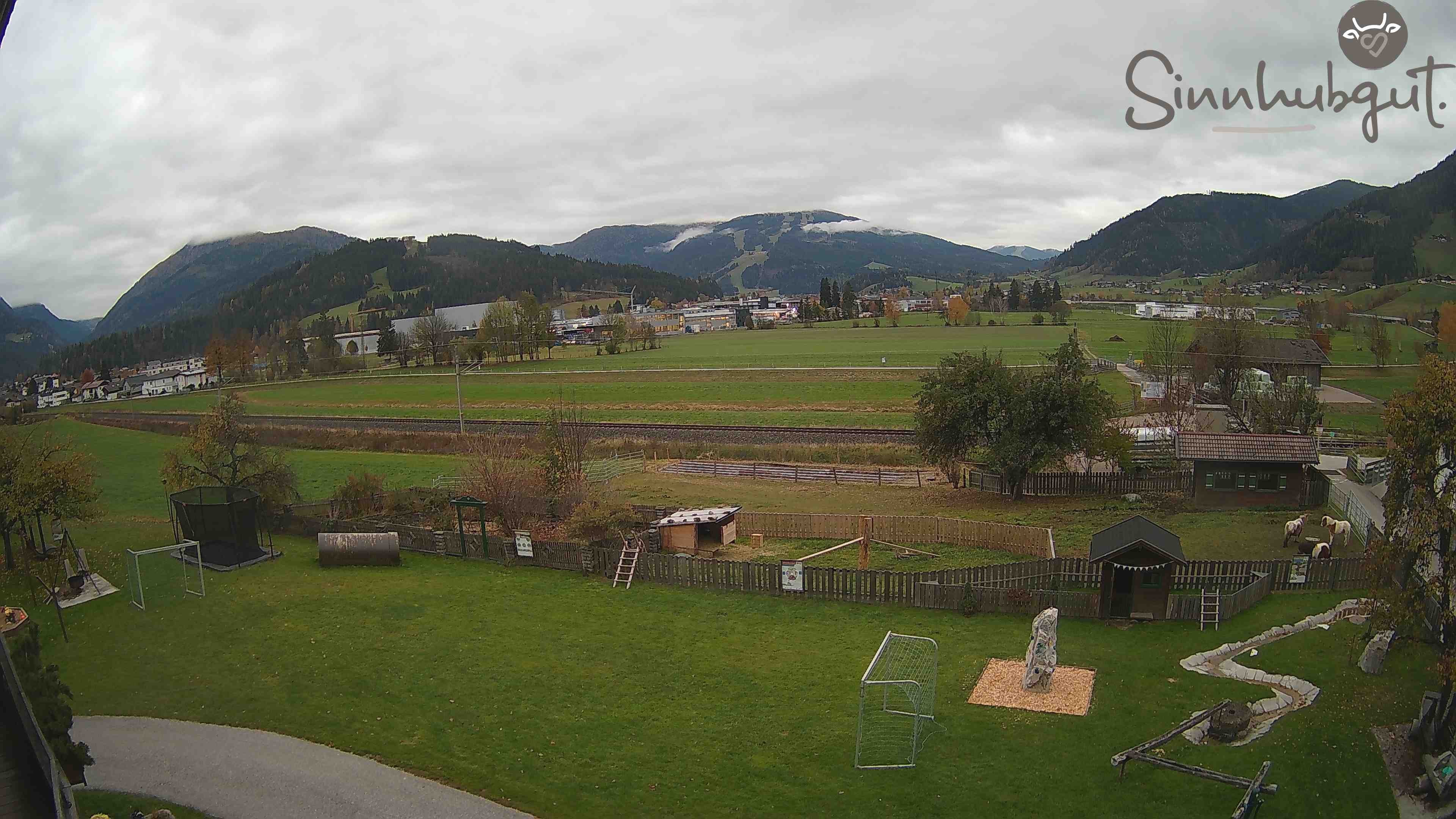 Archived image Webcam Sinnhub farm - Altenmarkt