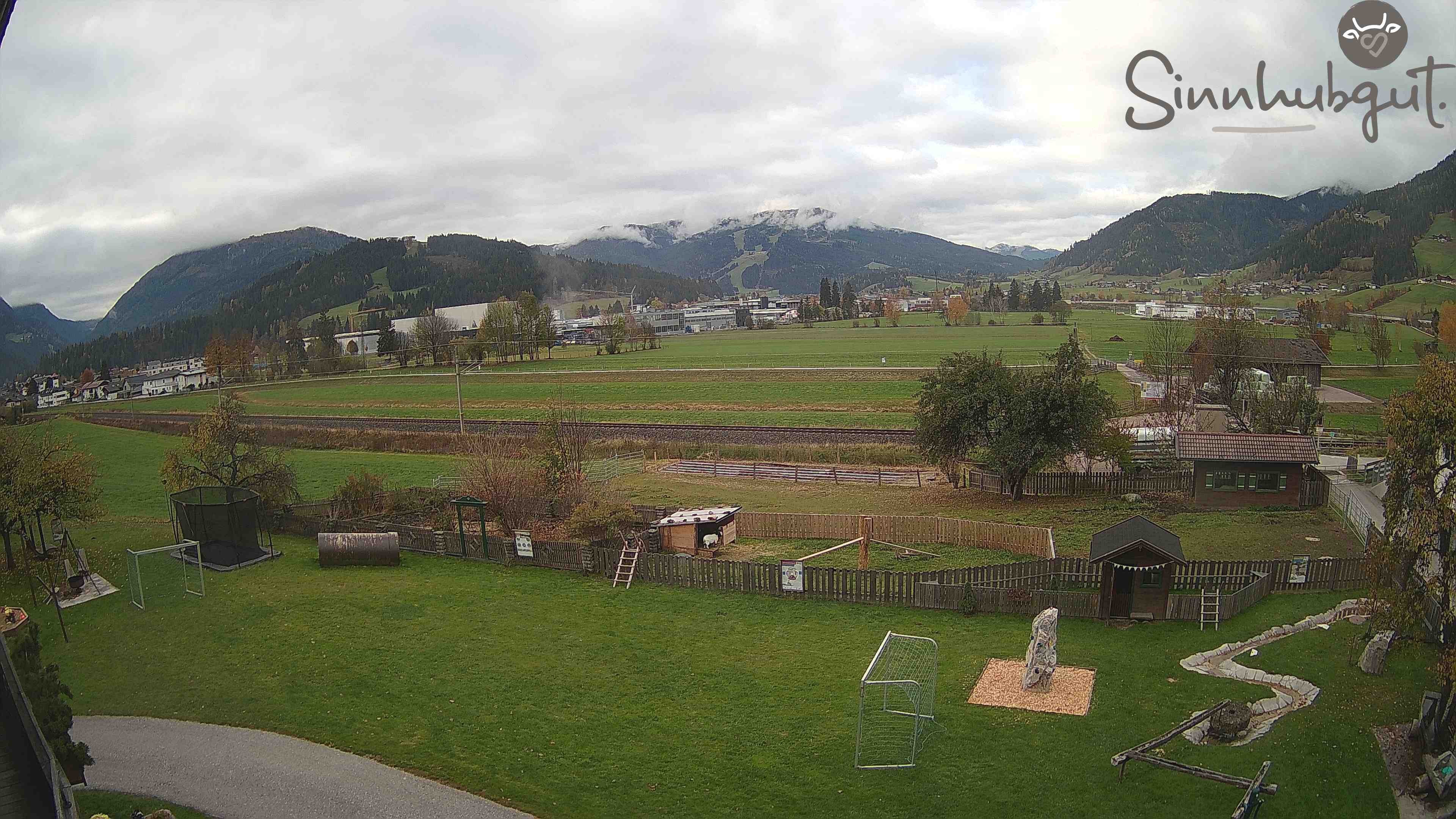 Archived image Webcam Sinnhub farm - Altenmarkt