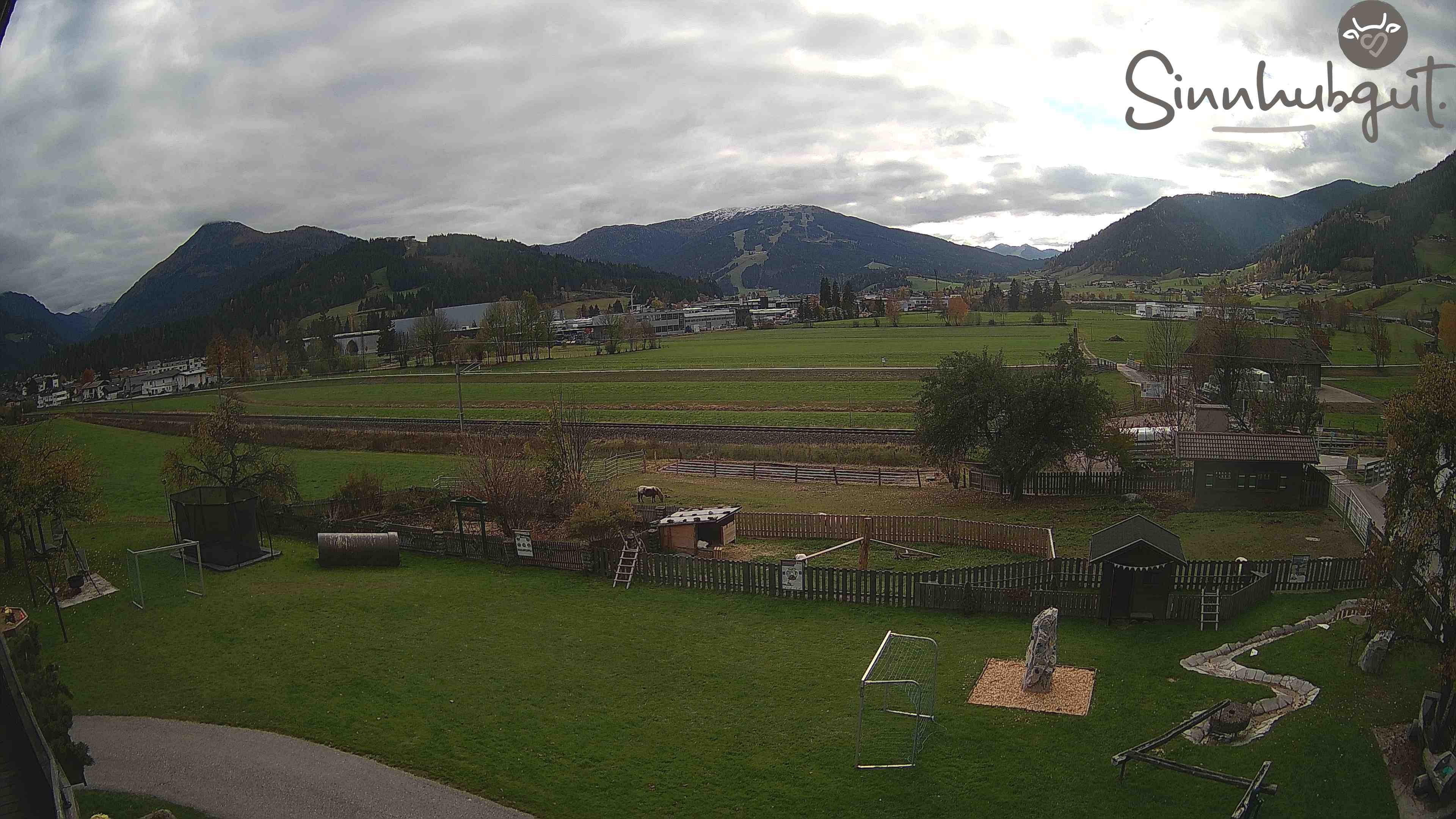 Archived image Webcam Sinnhub farm - Altenmarkt