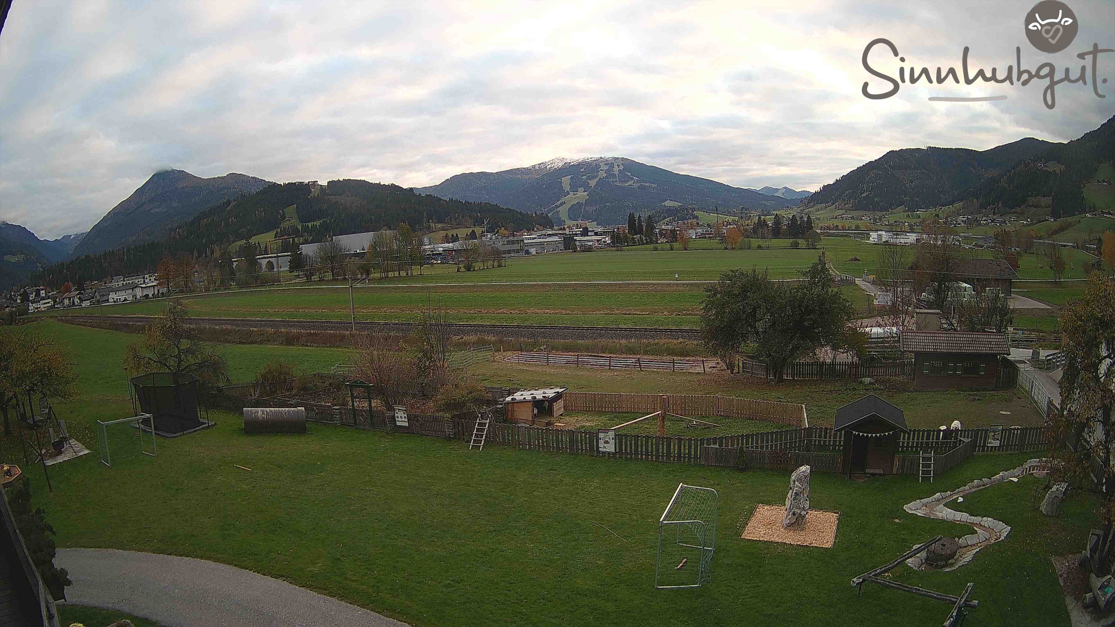 Archived image Webcam Sinnhub farm - Altenmarkt