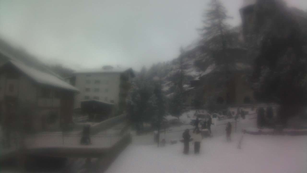 Archived image Webcam Zermatt Church