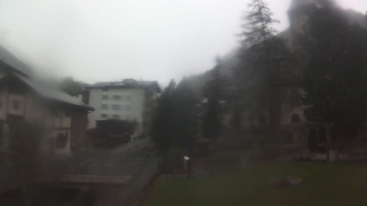 Archiv Foto Webcam Zermatt Kirche