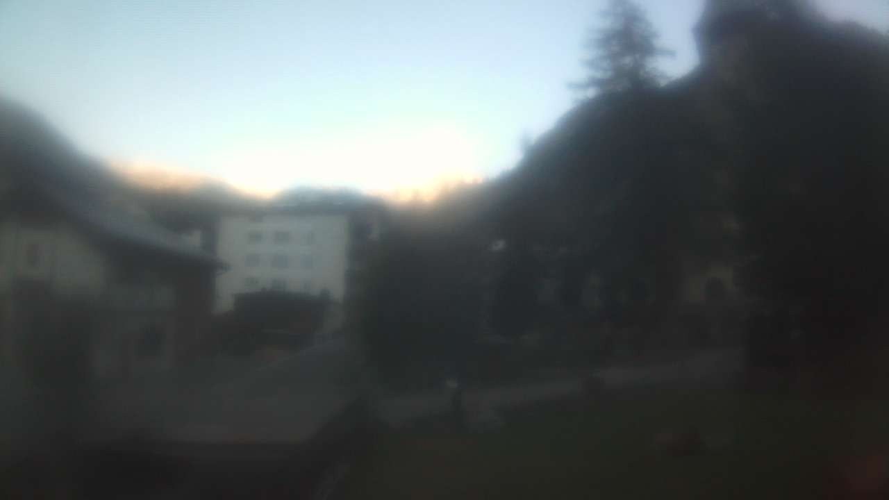 Archived image Webcam Zermatt Church