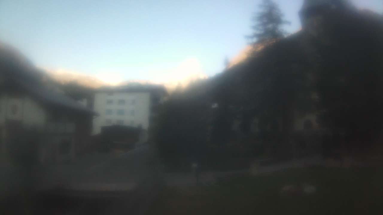 Archived image Webcam Zermatt Church